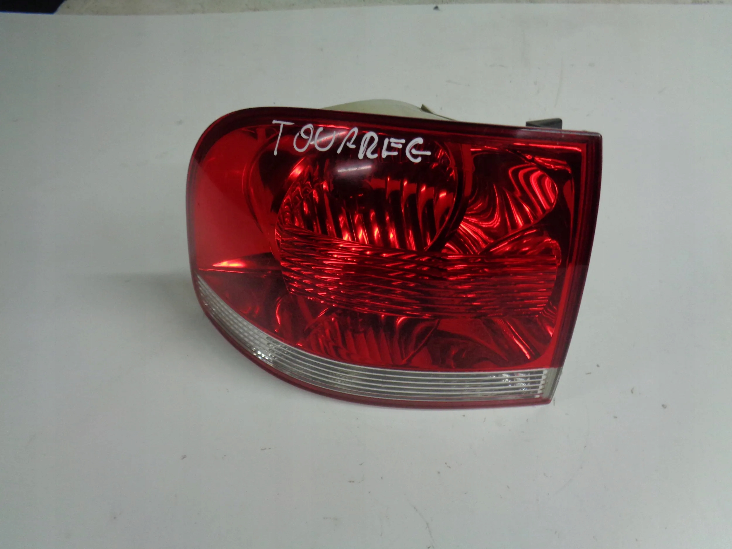 VW TOUAREG light left rear part 05r EUROPA