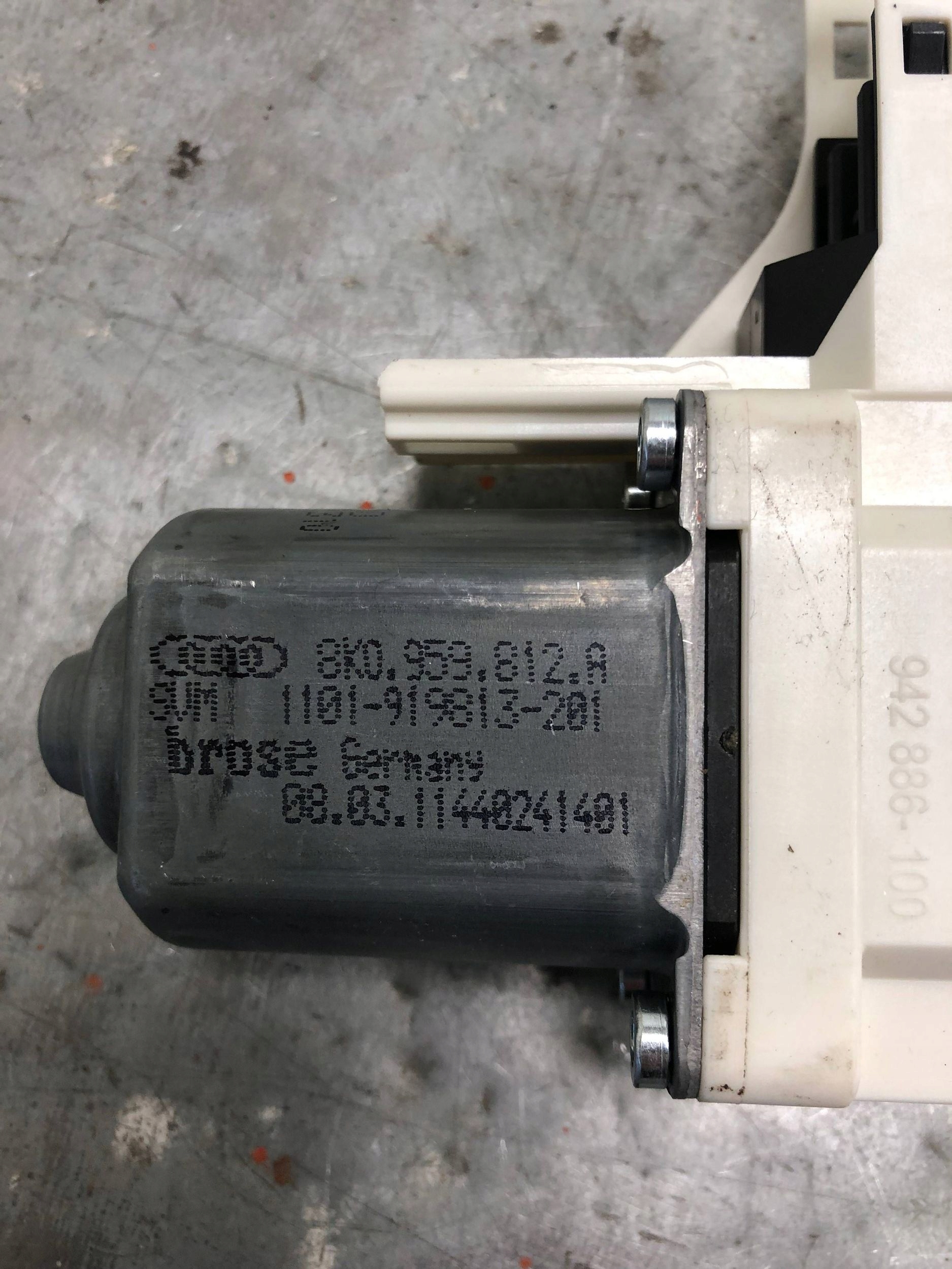 mini motor windows right rear part AUDI Q5 8K0959812A