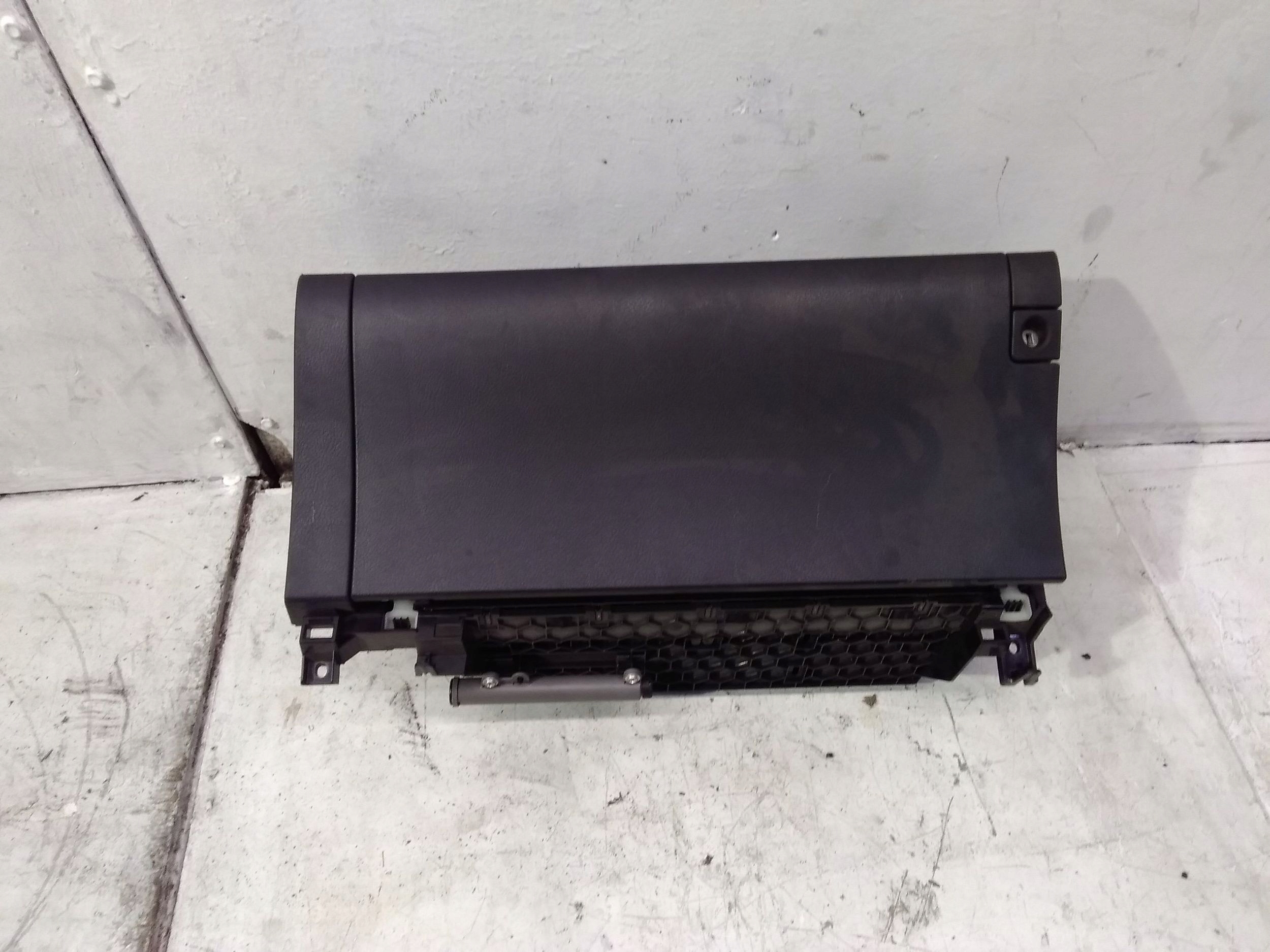 бардачок lexus CT 200H