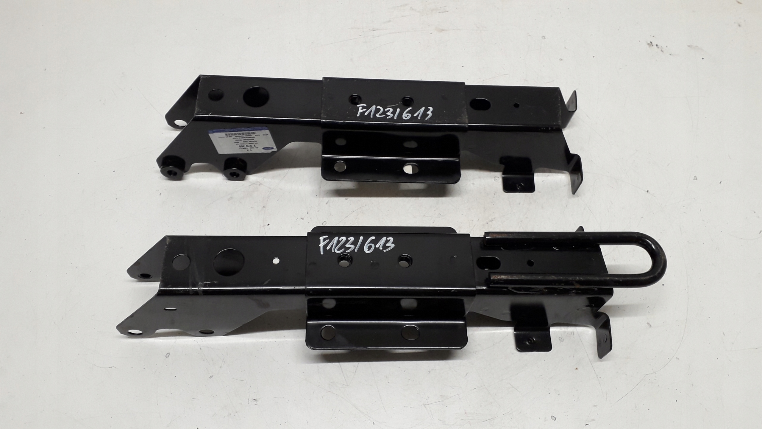 FORD TRANSIT 18- KOŃCÓWKA BELKI TYŁ PRAWA LEWA