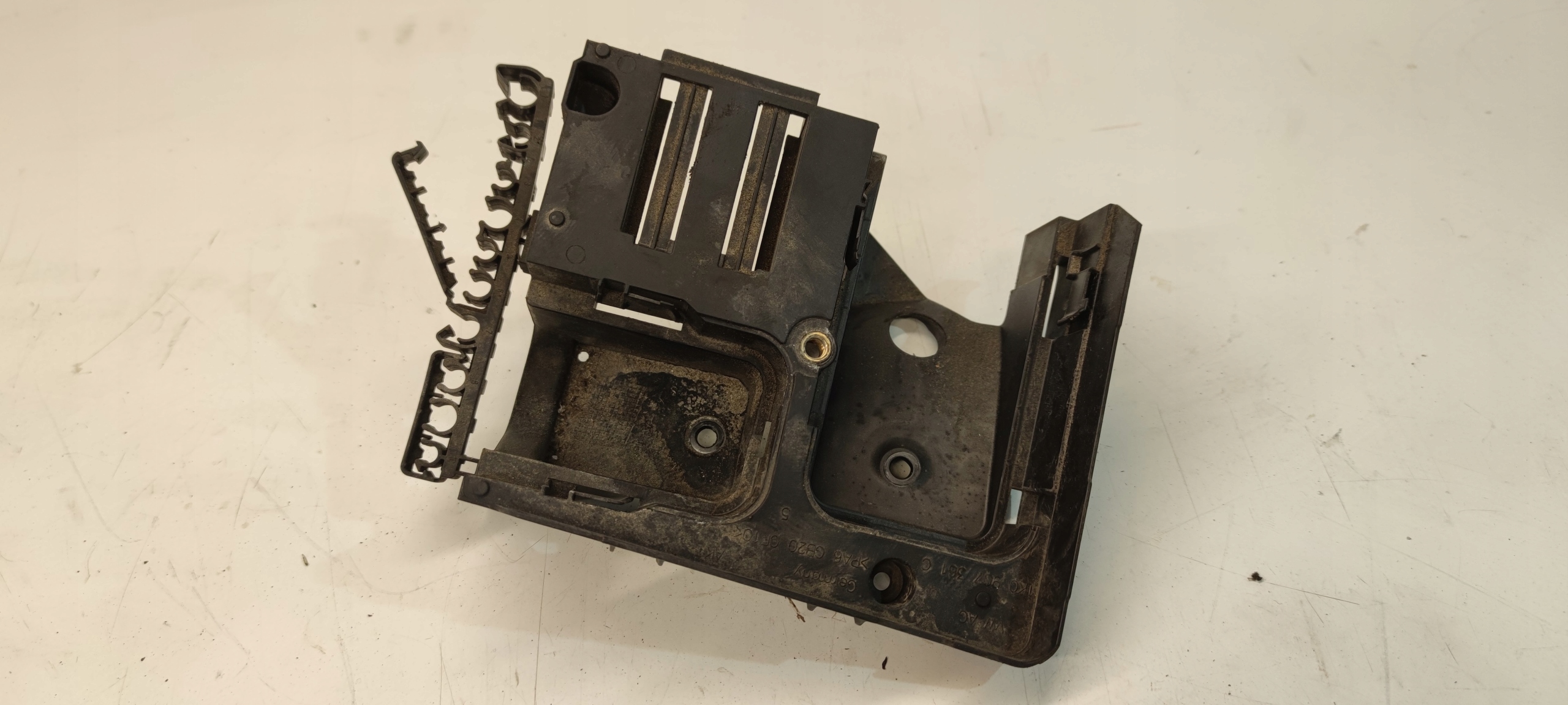 držák pojistek obal AUDI A3 1K0907361C