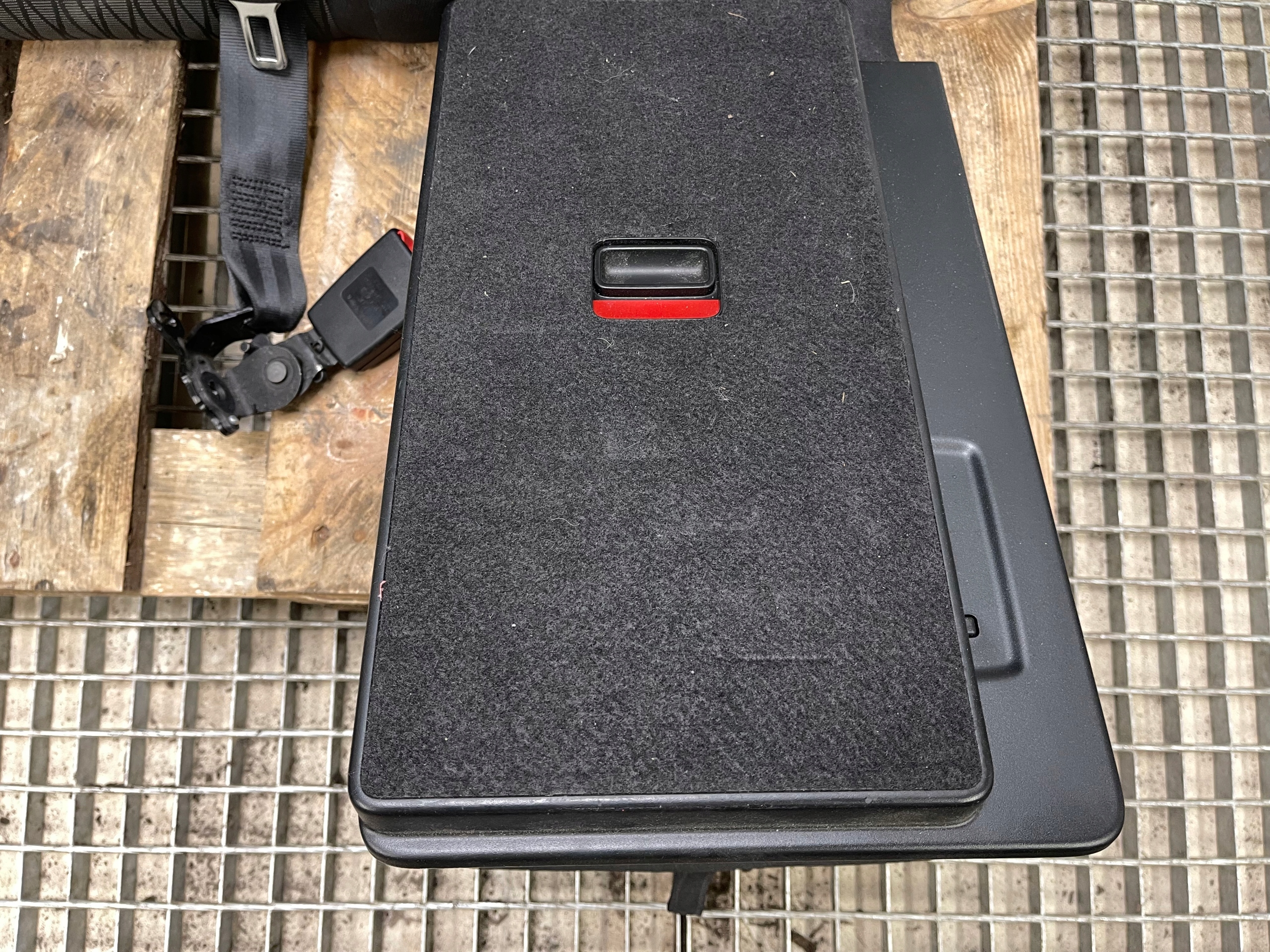 Seat Leon III 5F kombi backrest rear seat right rear part