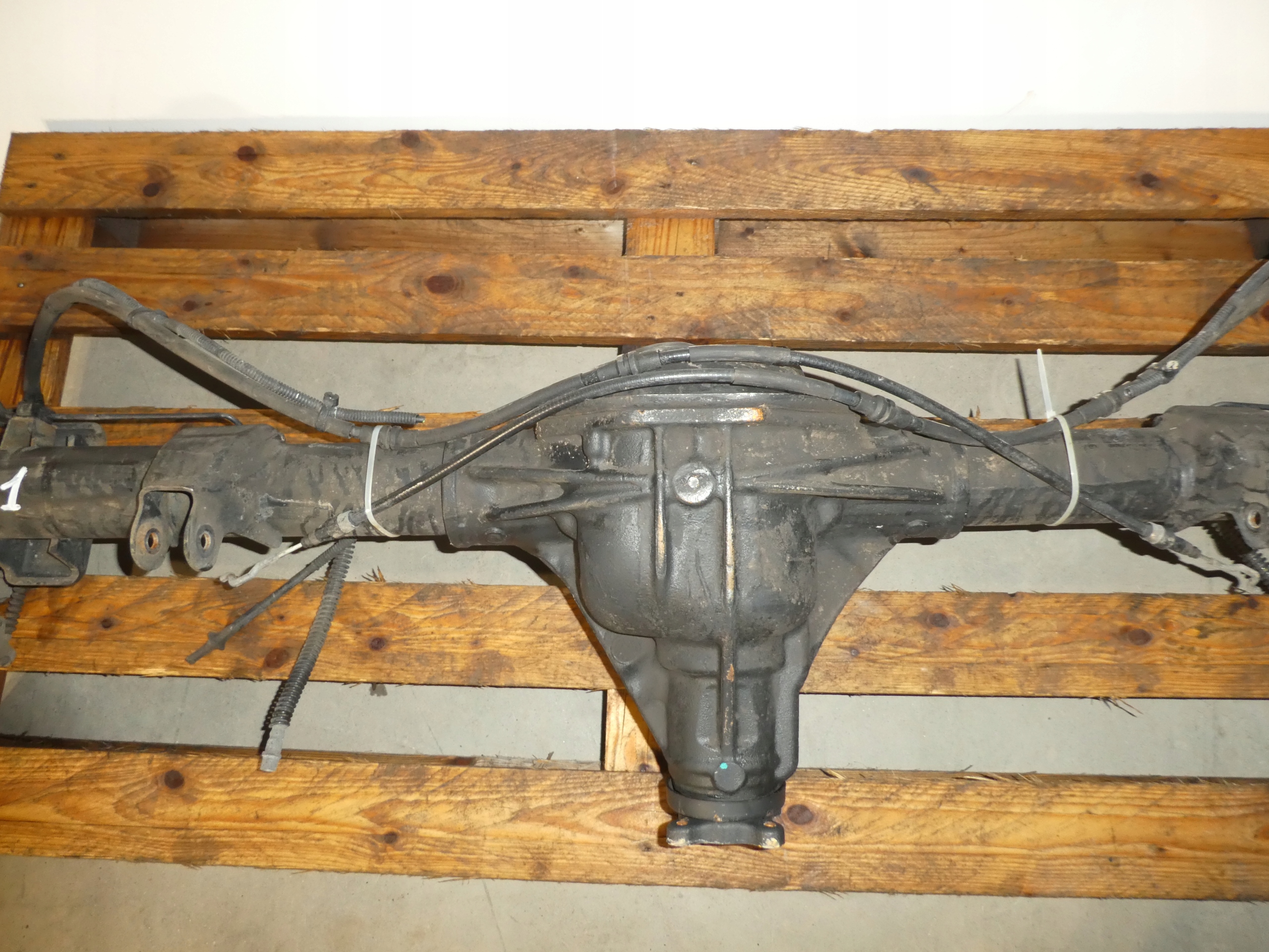 AMAROK differential diff rear part axis 2H6500040B 10X37 3/70