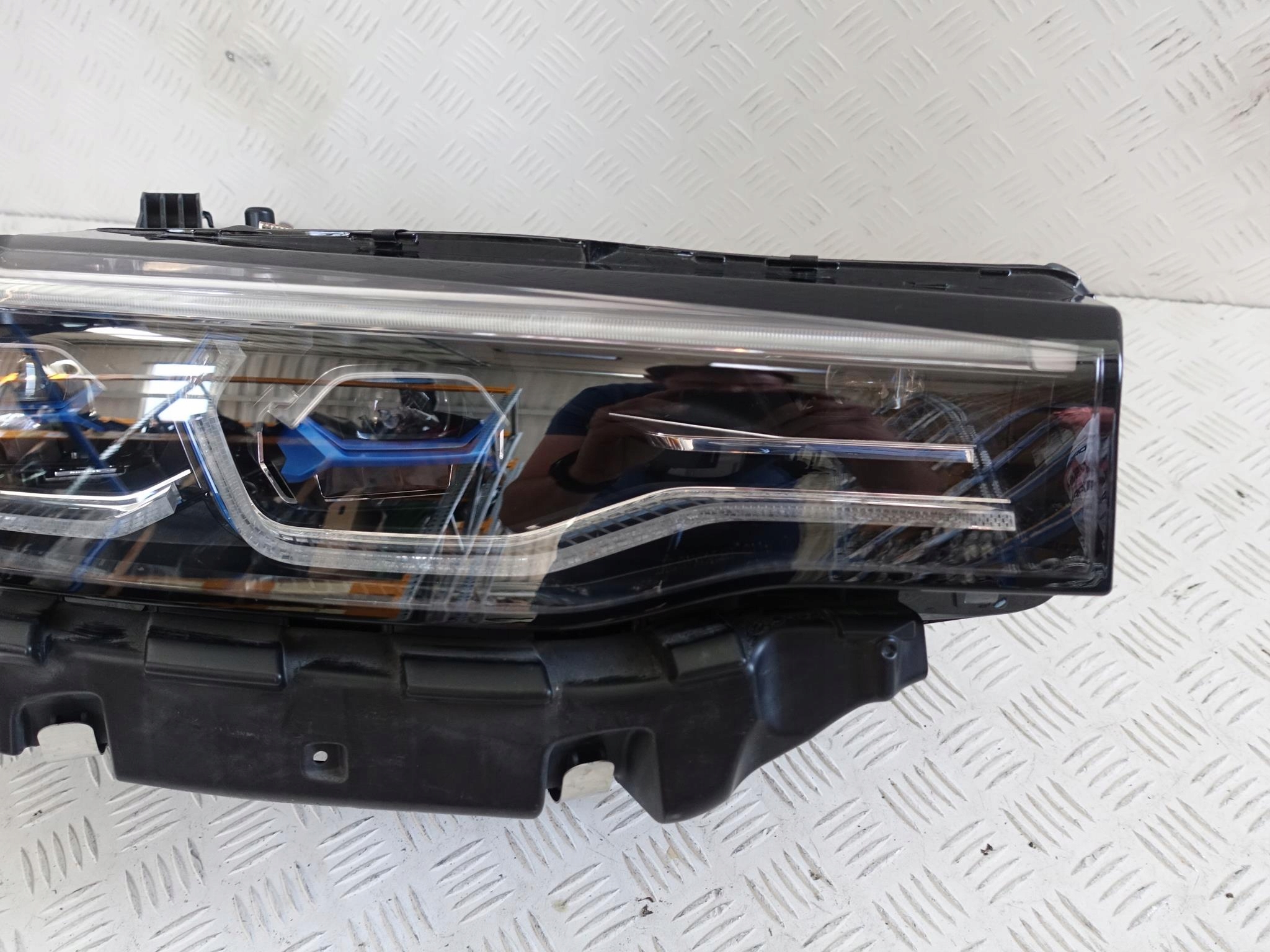 BMW X7 G07 18-22 light LASER right front EUROPA