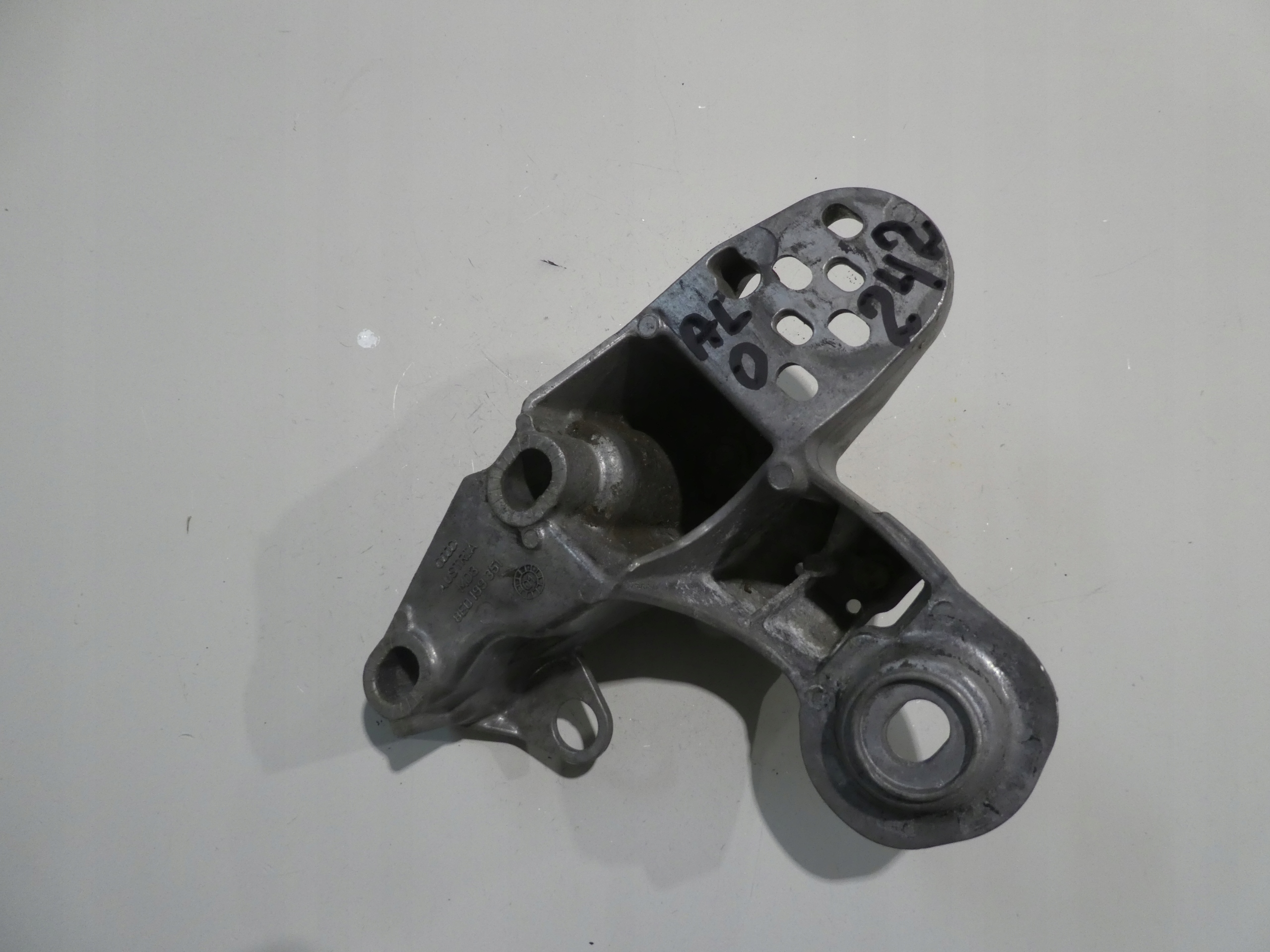 AUDI A4 B6 engine mount 8E0199351