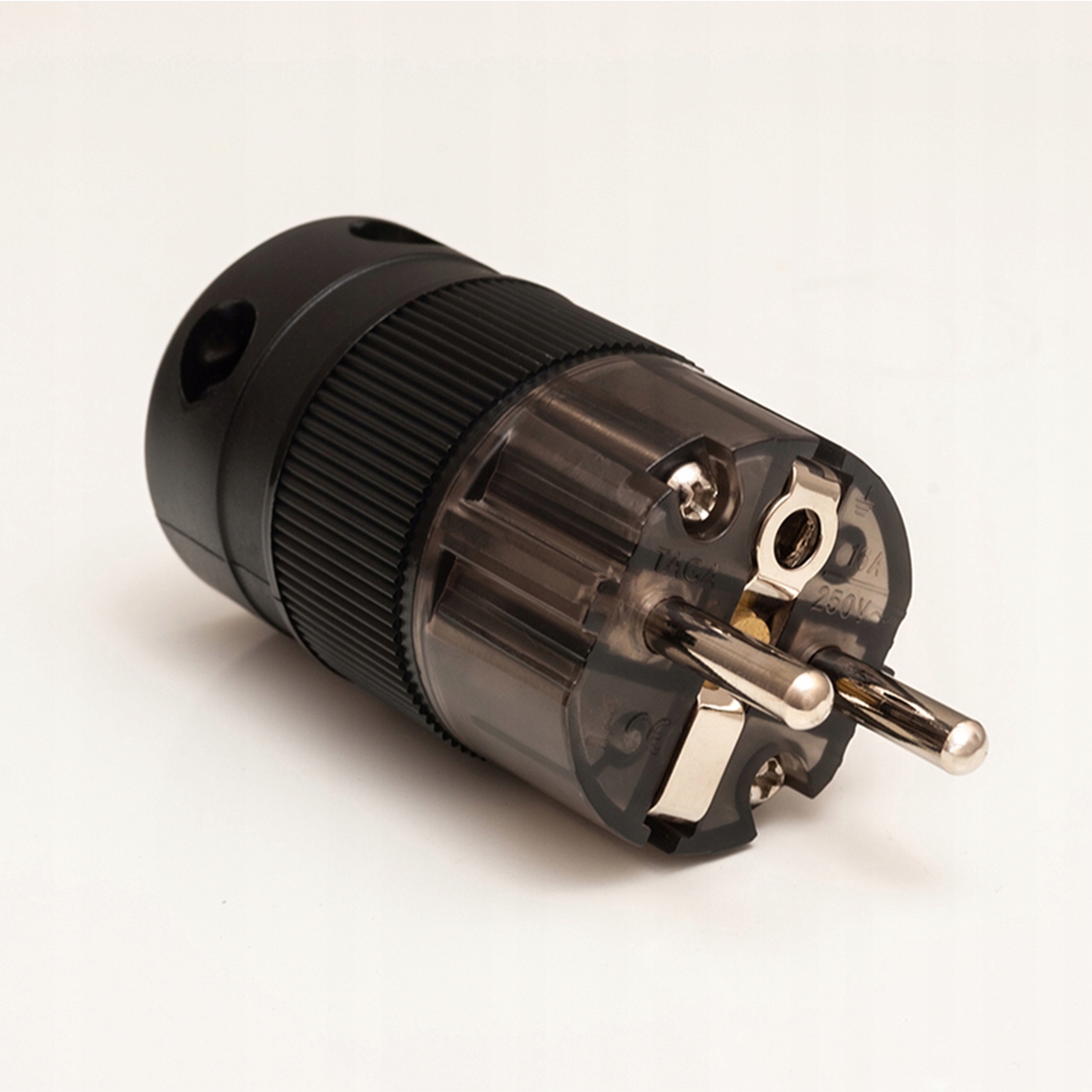 TAGA HARMONY TPC-SP / TPC-C - WTYCZKA Schuko + IEC Kod producenta TPC-SP / TPC-C