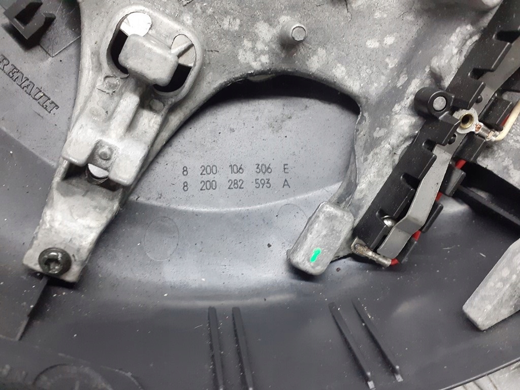 руль renault oe 8 200 106 306 e