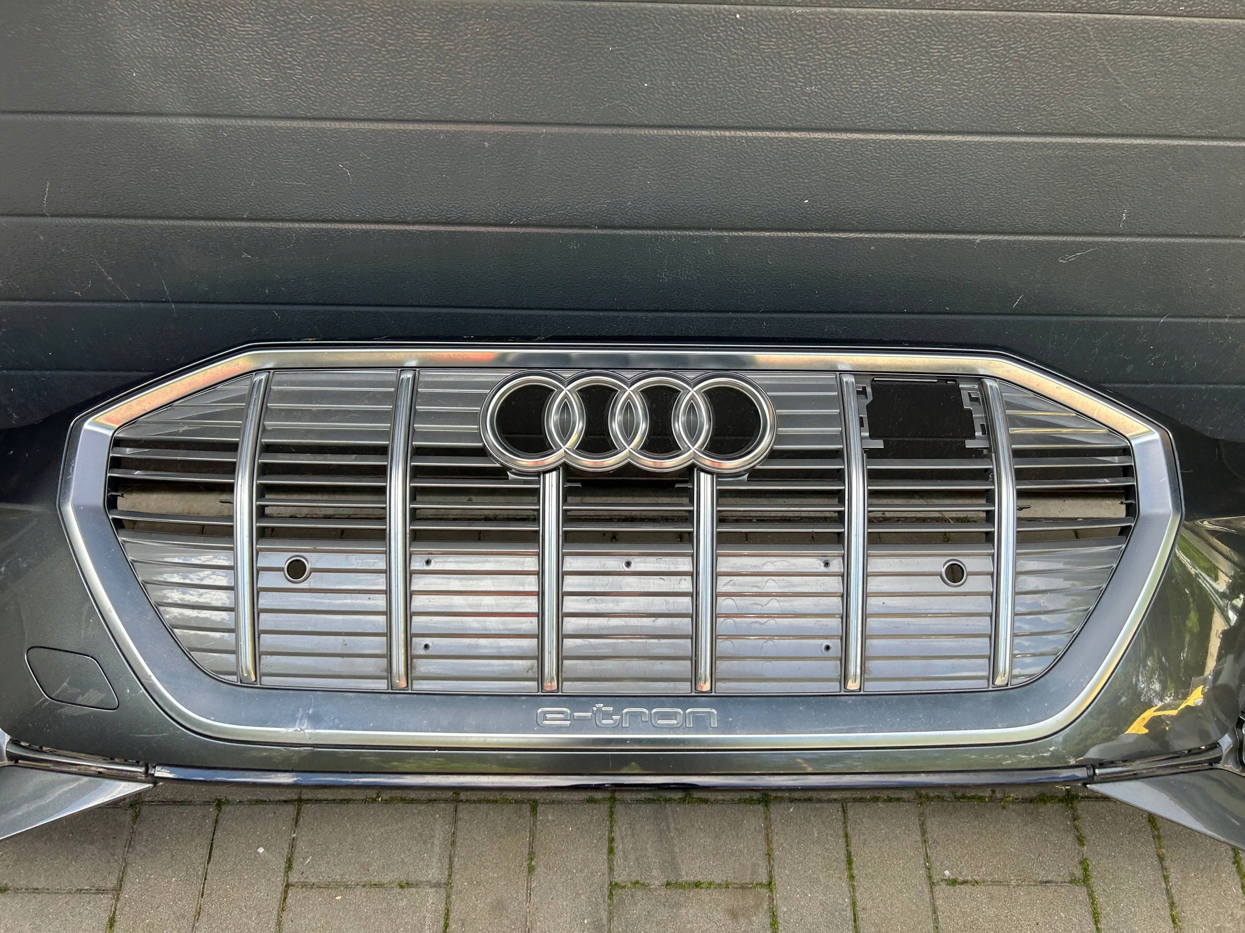 Audi Q8 e-tron S Line Pare choc Avant Avant
