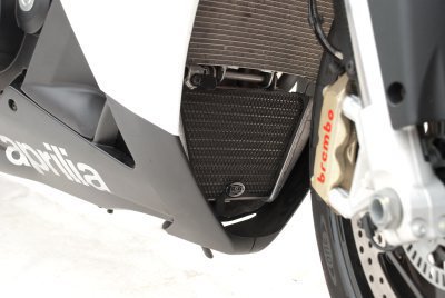 Kryt Chladiča Oleja Aprilia V4 Tuono 11-14, RSV4-R 09-14 Čierny