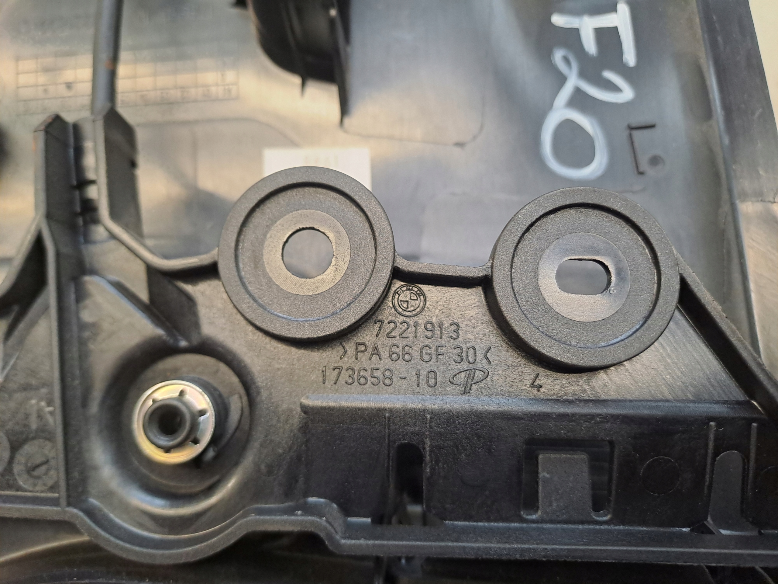 Levier Câble du capot 7221899 BMW F20