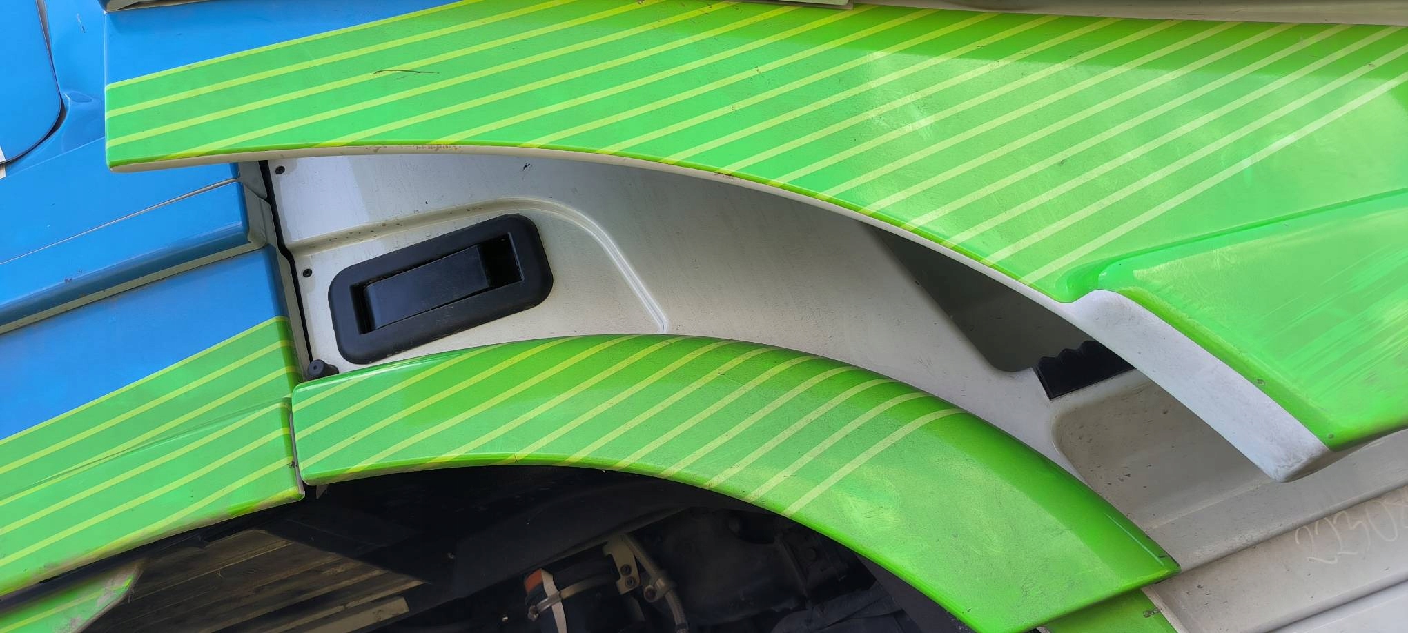 moulding door lower right IVECO STRALIS AS440ST/P LNG