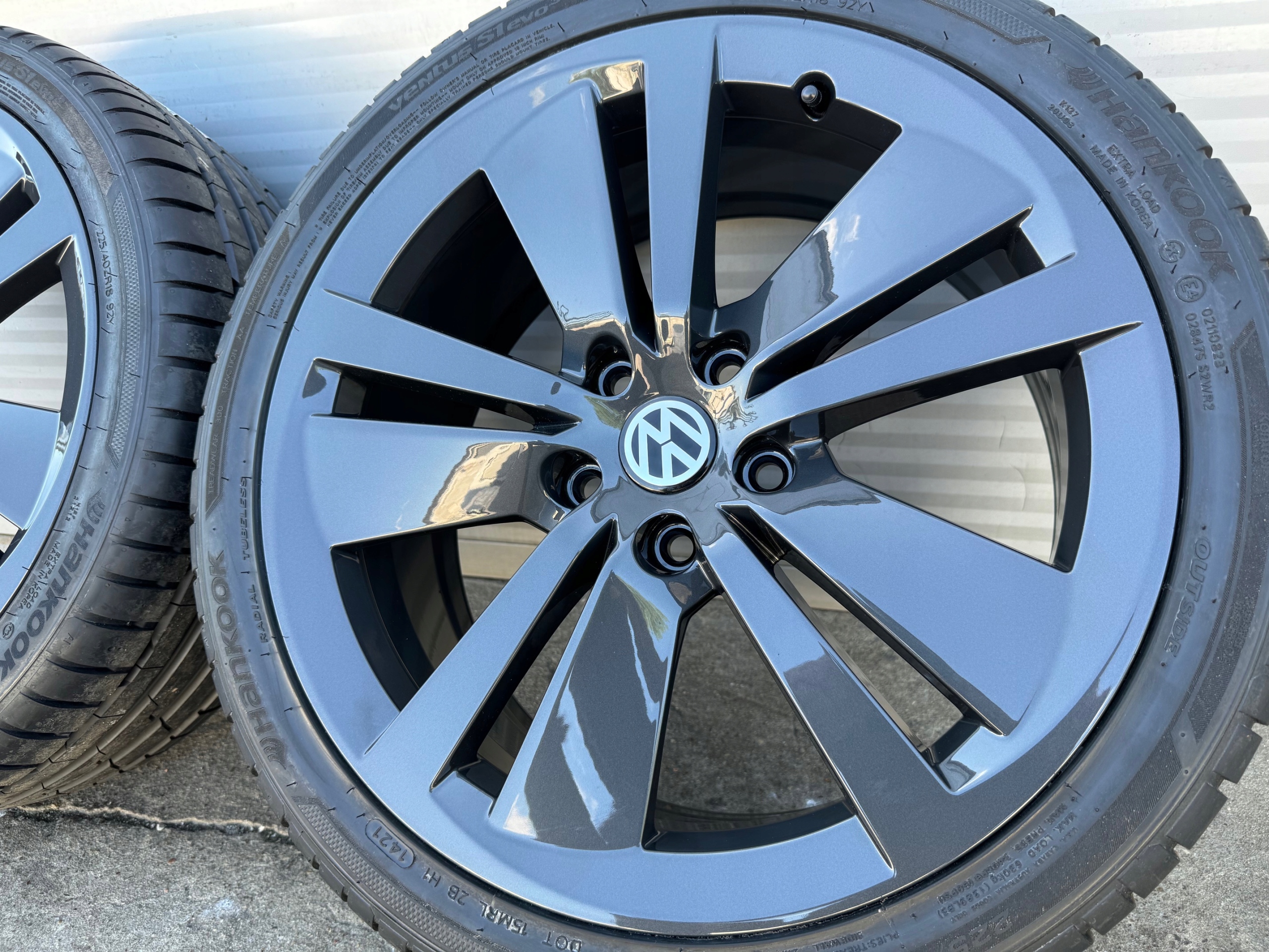 OEM KOŁA VW GOLF TOURAN EOS JETTA T-ROC EOS 225/40/18 nowe ! Producent felg Volkswagen OE