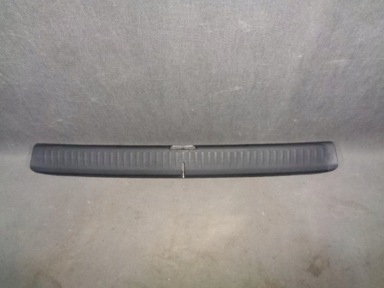 A4477400451 - MERCEDES VITO W447 крышка заднего ремня