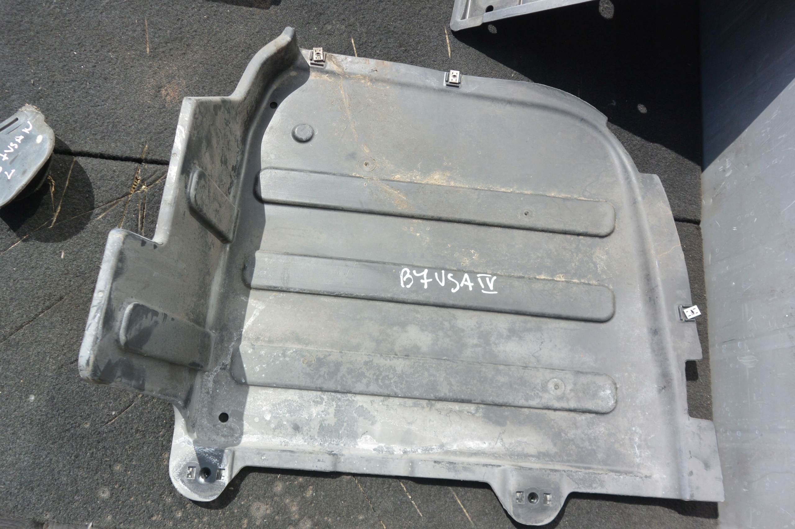 ABDECKUNG BLENDE ABDECKUNG UNTERFAHRSCHUTZ KPL VW PASSAT B7 USA