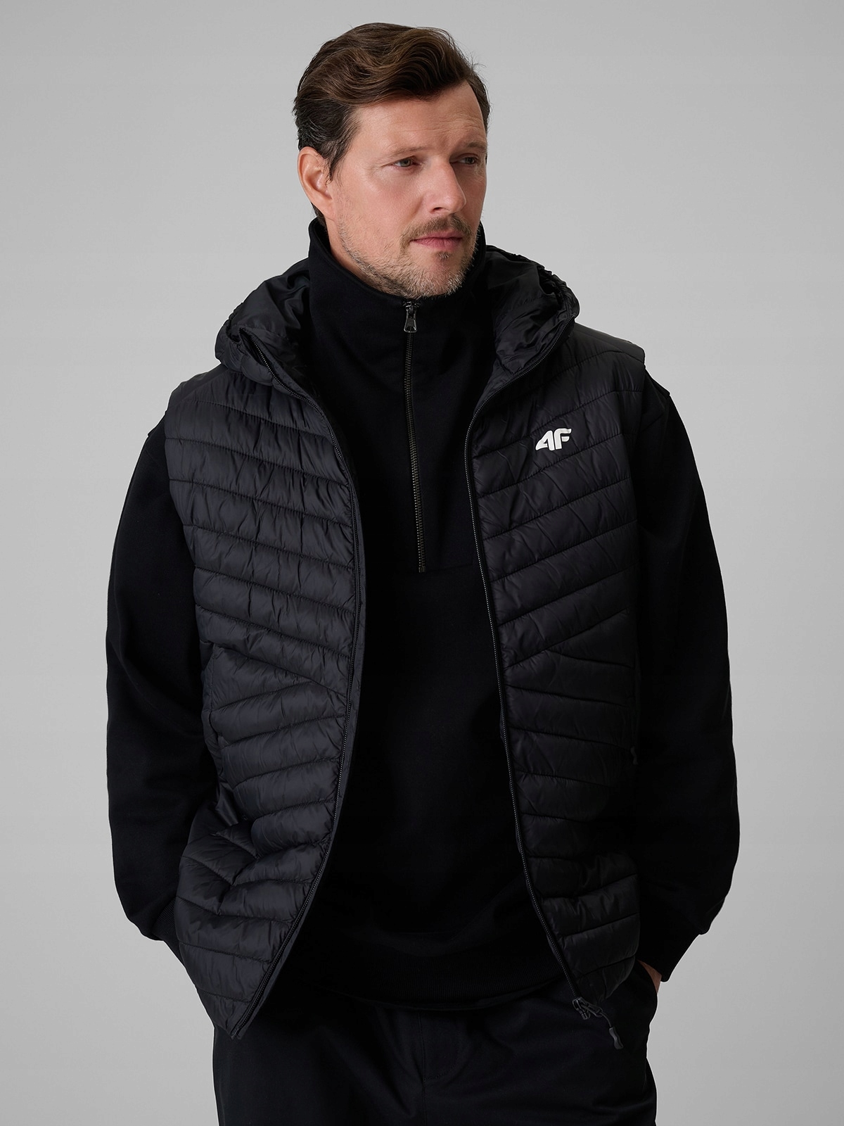 4F Bunda Bez Rukávů Černý Regular Hydrofobní Impregnace XXL