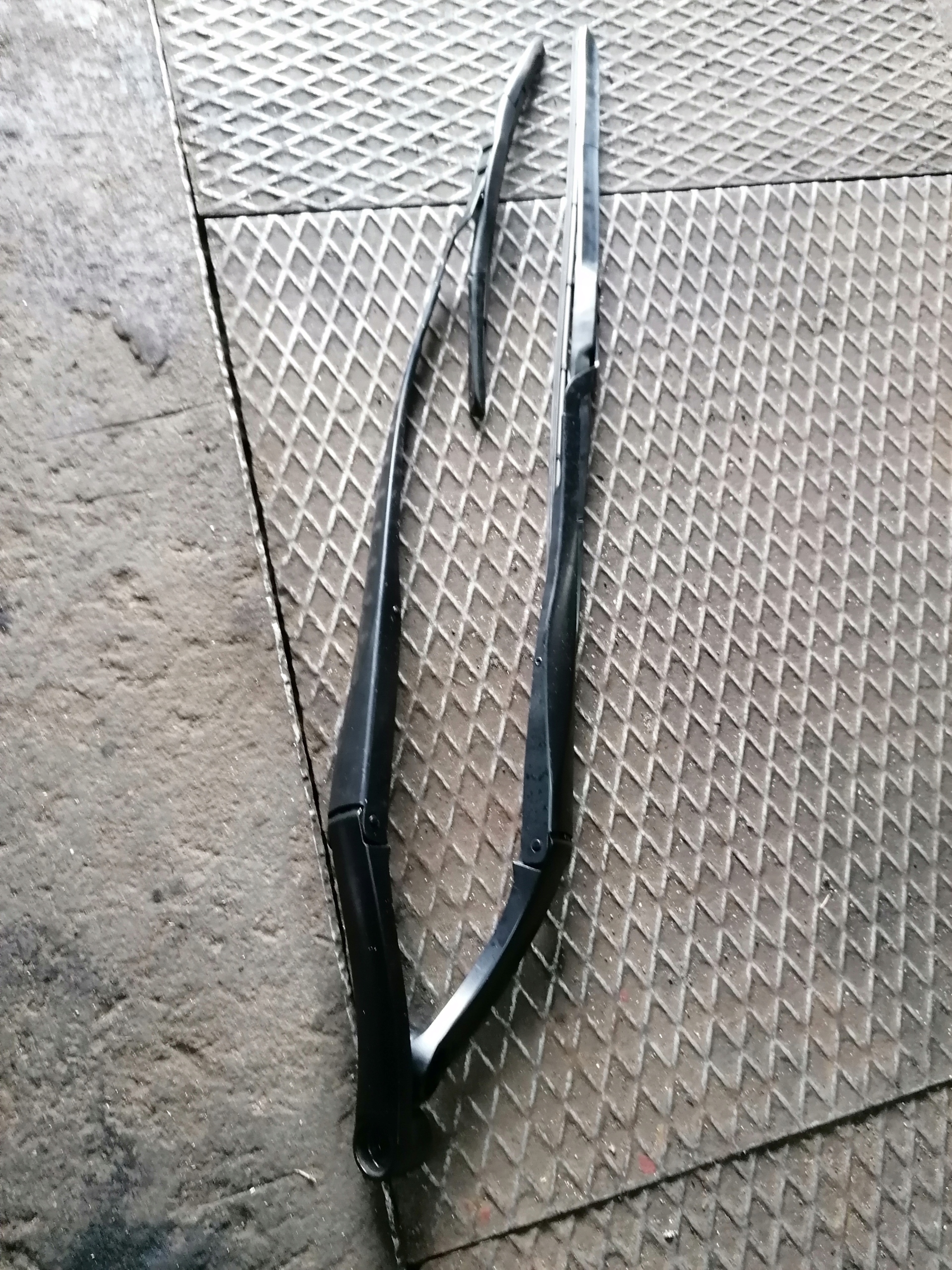 39 РЫЧАГИ СТЕКЛООЧИСТИТЕЛЯ ПЕРЕДНИЕ HYUNDAI KONA ЭЛЕКТРИК