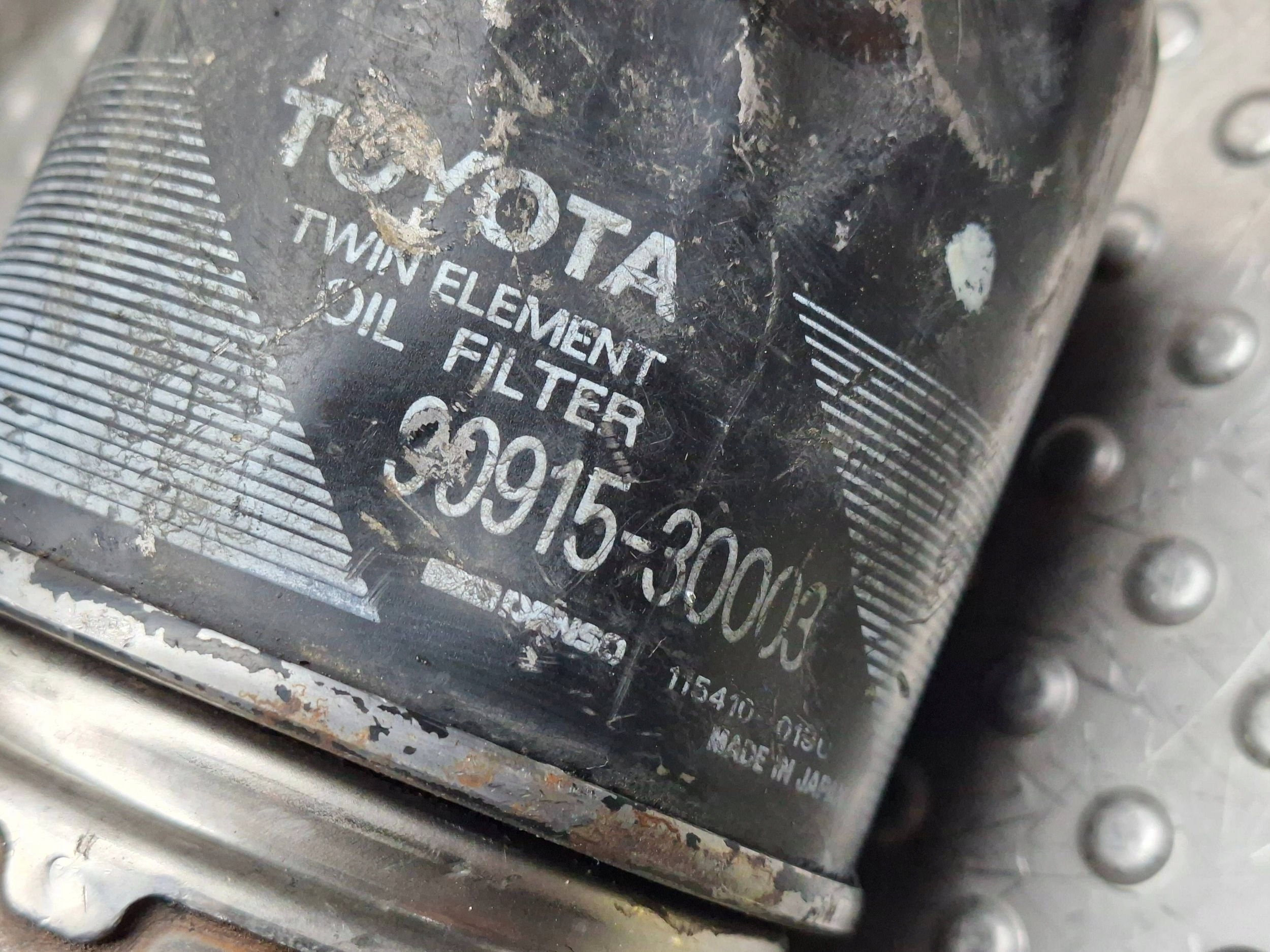 Ölfiltergehäuse TOYOTA AVENSIS T22 97- 2.0 D4D