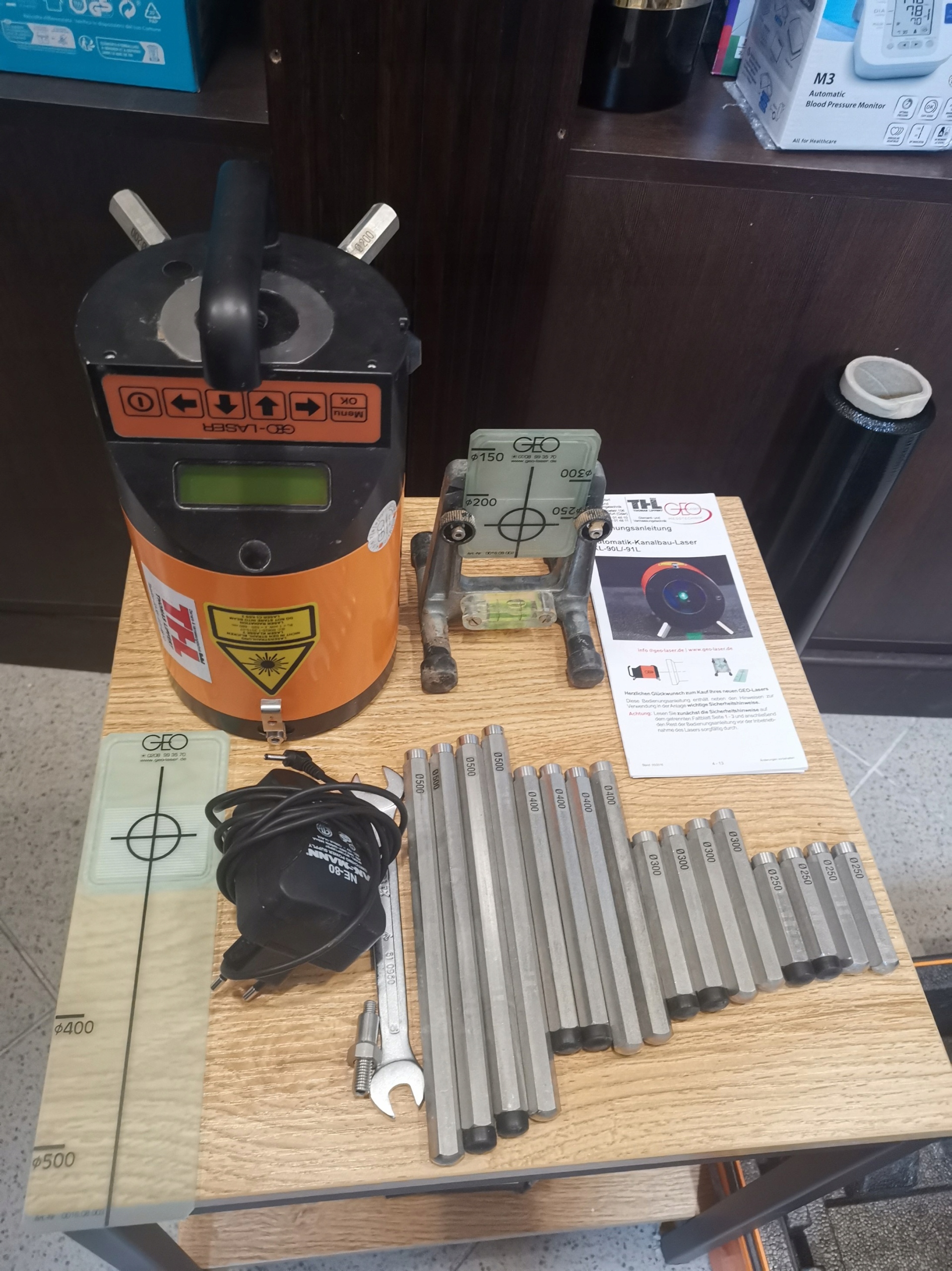 Niwelator laserowy KL-90L Marka Geo