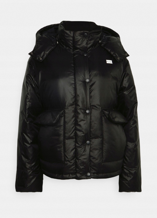 Levi's zimní bunda černá s odnímatelnou kapucí velikost M