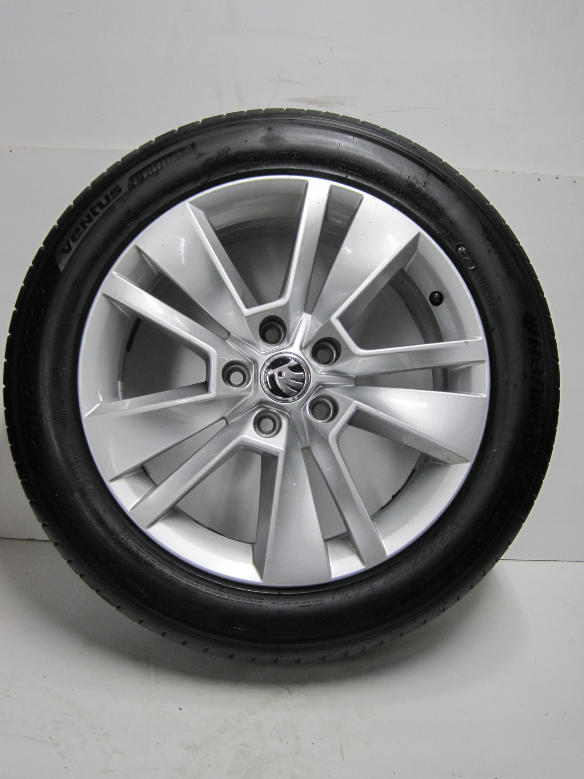 wheels discs tyres SKODA KAROQ R17 7MM