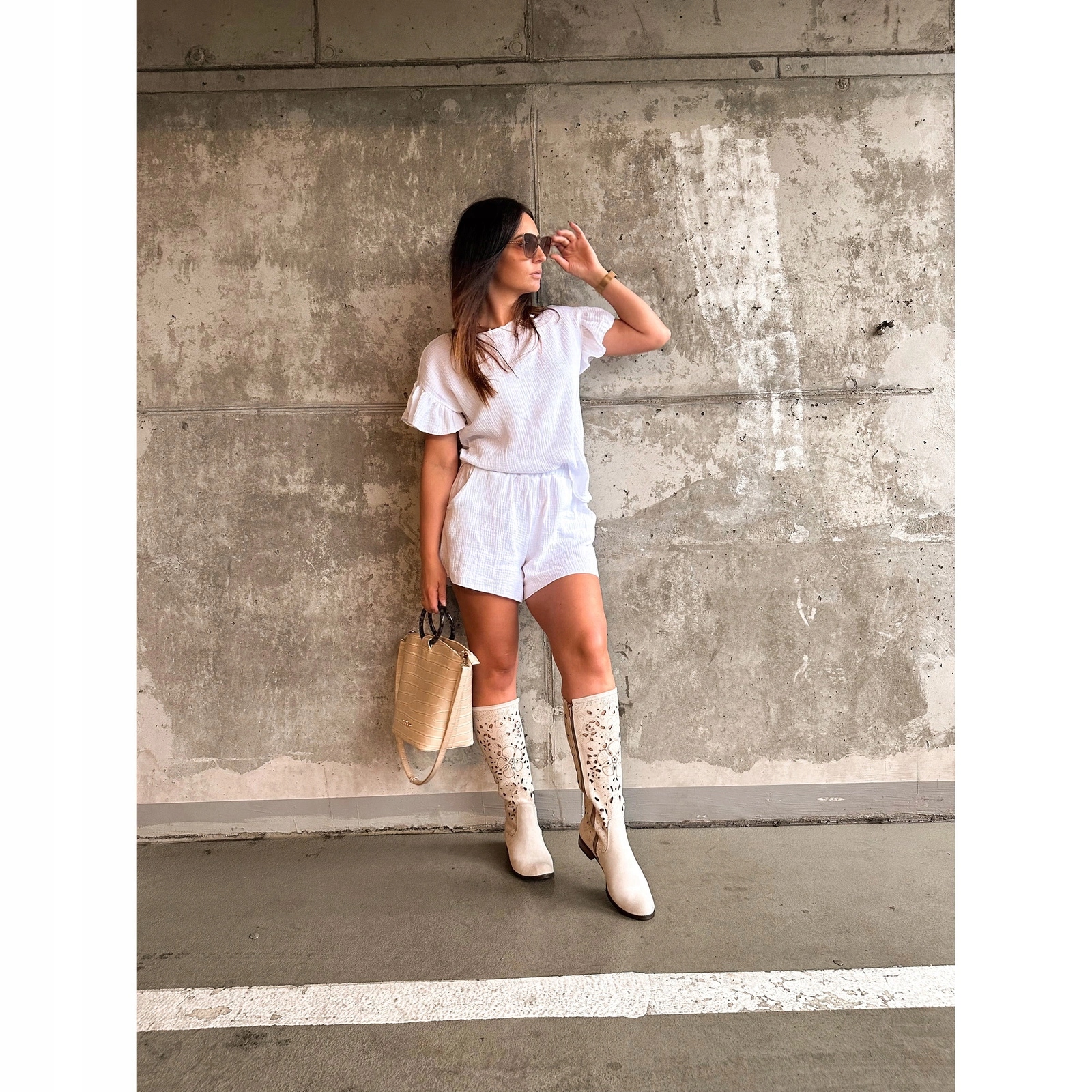 Damskie kozaki ażurowe skóra KWIATY jasny beż 42