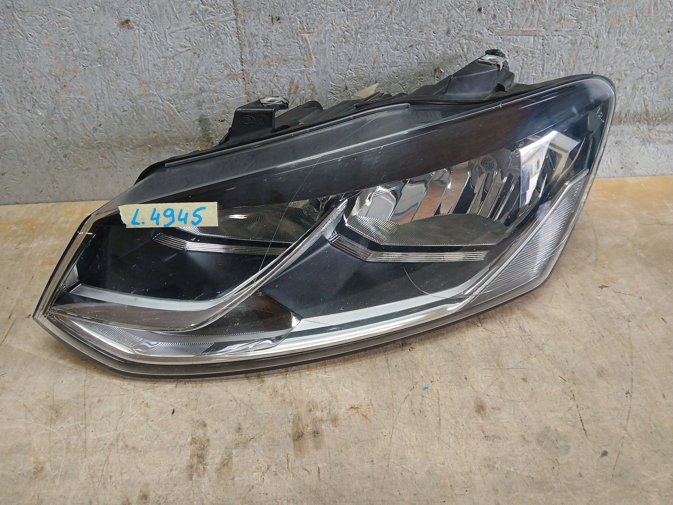 light front left VW POLO 6C 14-17 6C1941005