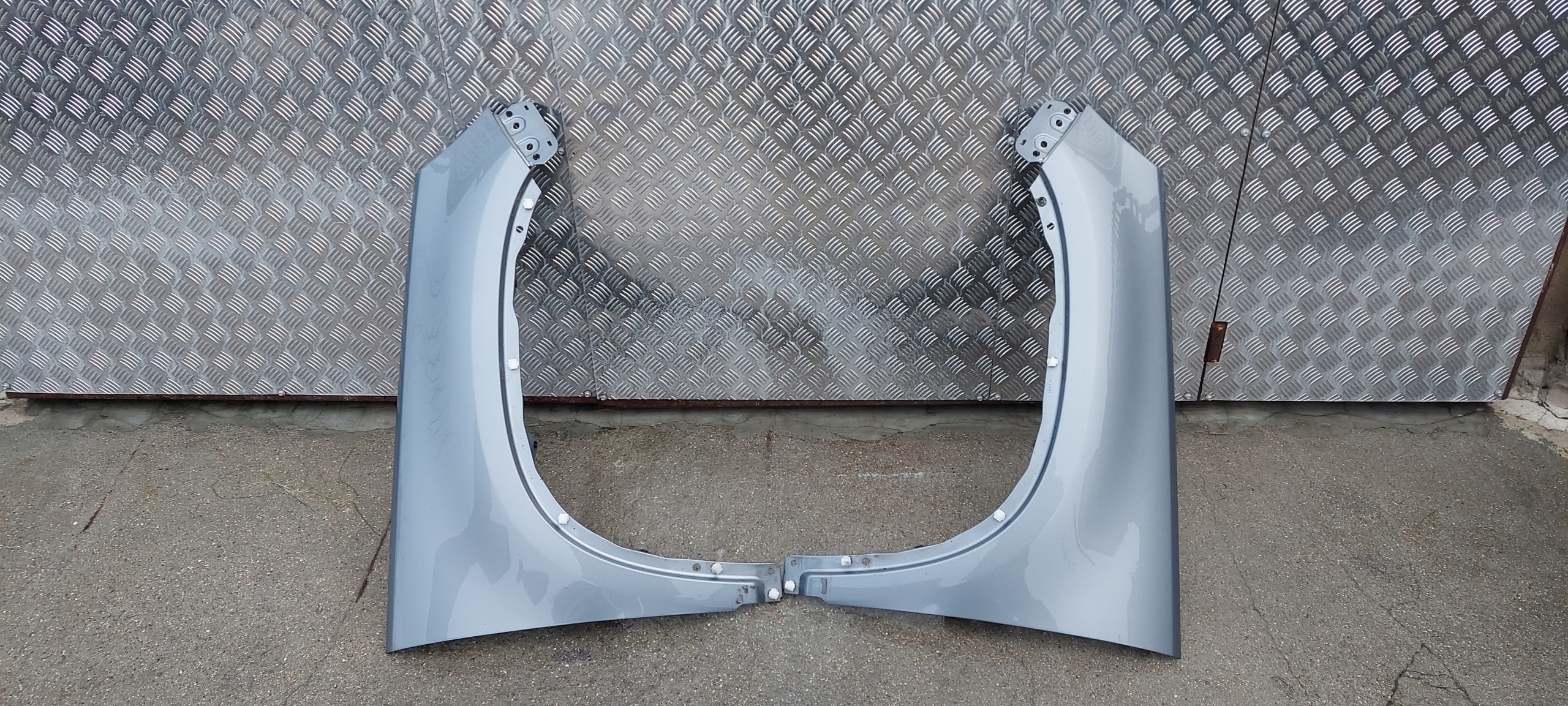 fender left VW TIGUAN 07-16 LAK: LR7N