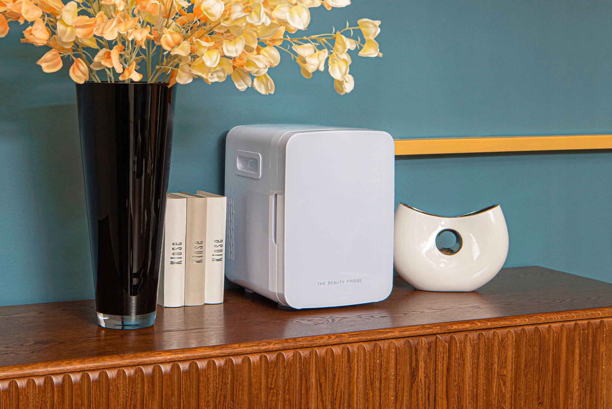 LODÓWKA KOSMETYCZNA 10L 12V Z FUNKCJĄ GRZANIA DO 50-65°C BIAŁA Pojemność 10 ml