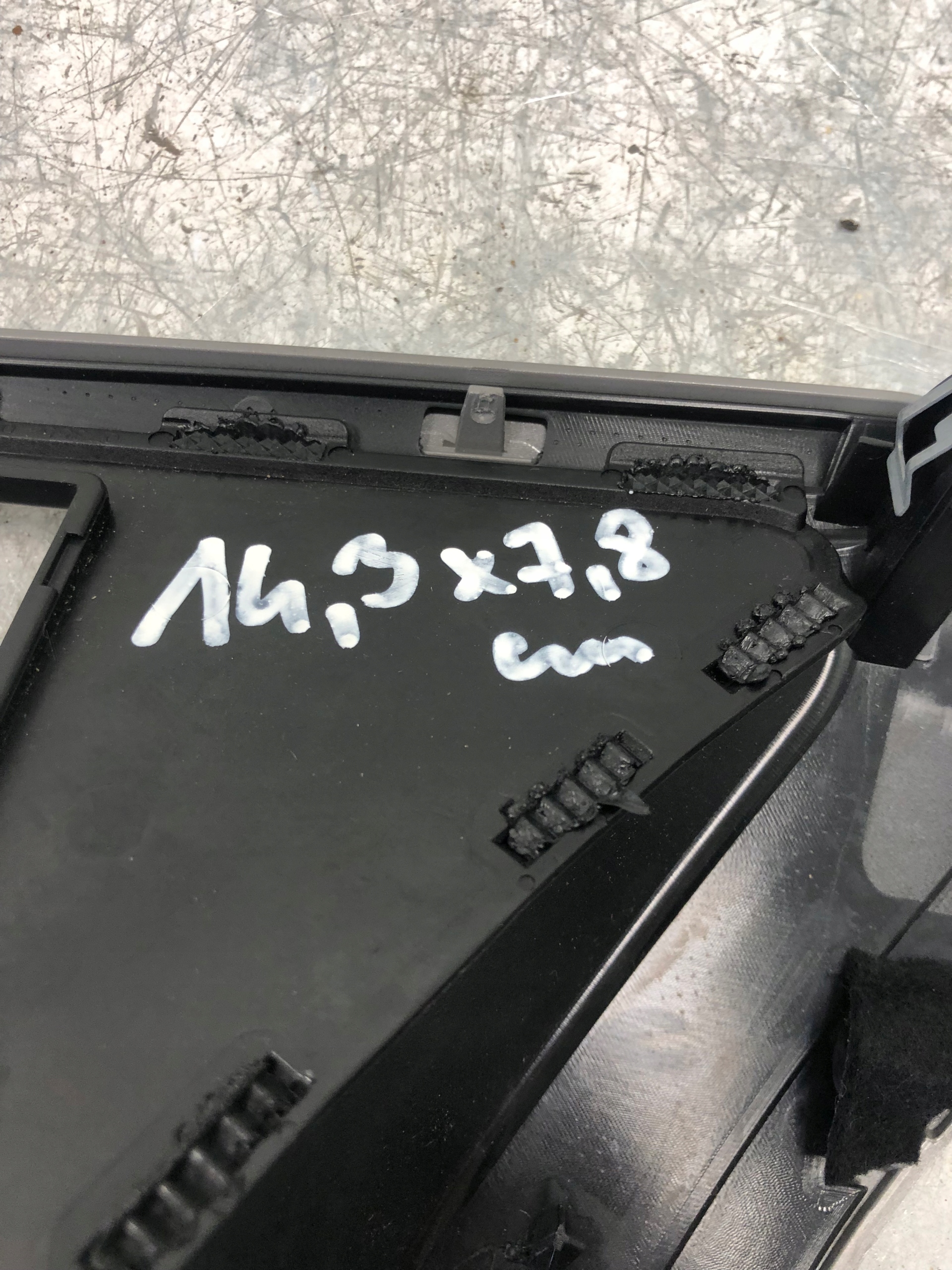 rám obal displeje AUDI A4 B8 8K1857186G