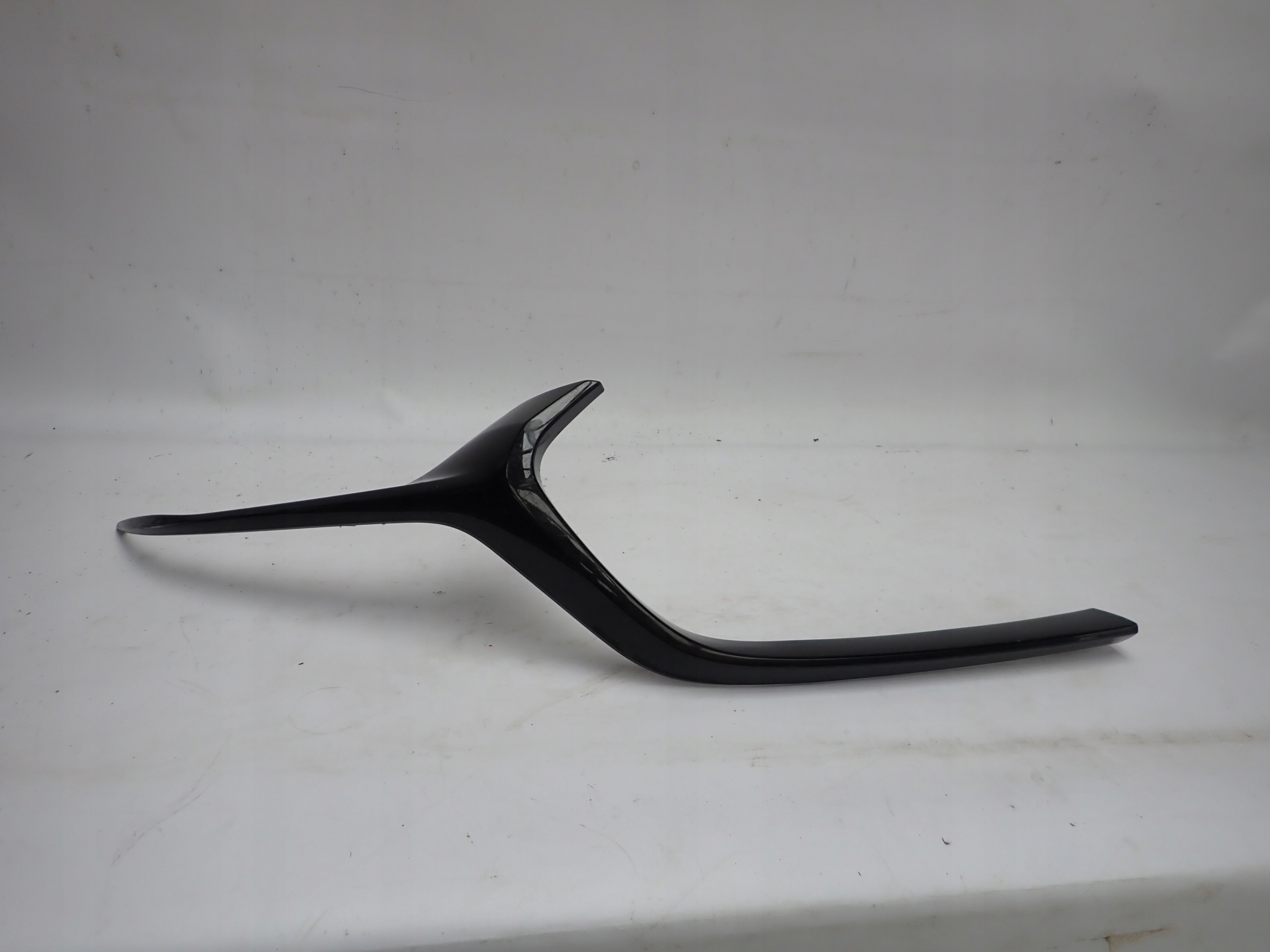 moulding grille GRILLA right front MAZDA 3 19- BCKN-50761