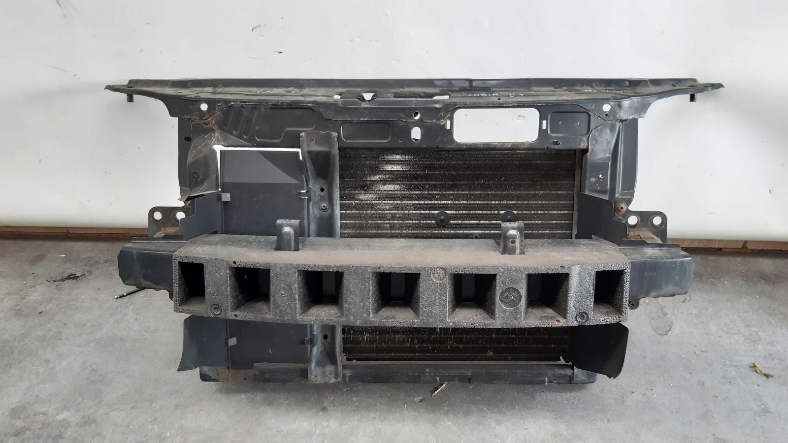 support panel for radiators pillar iron radiator Skoda Fabia II 1,4 16V