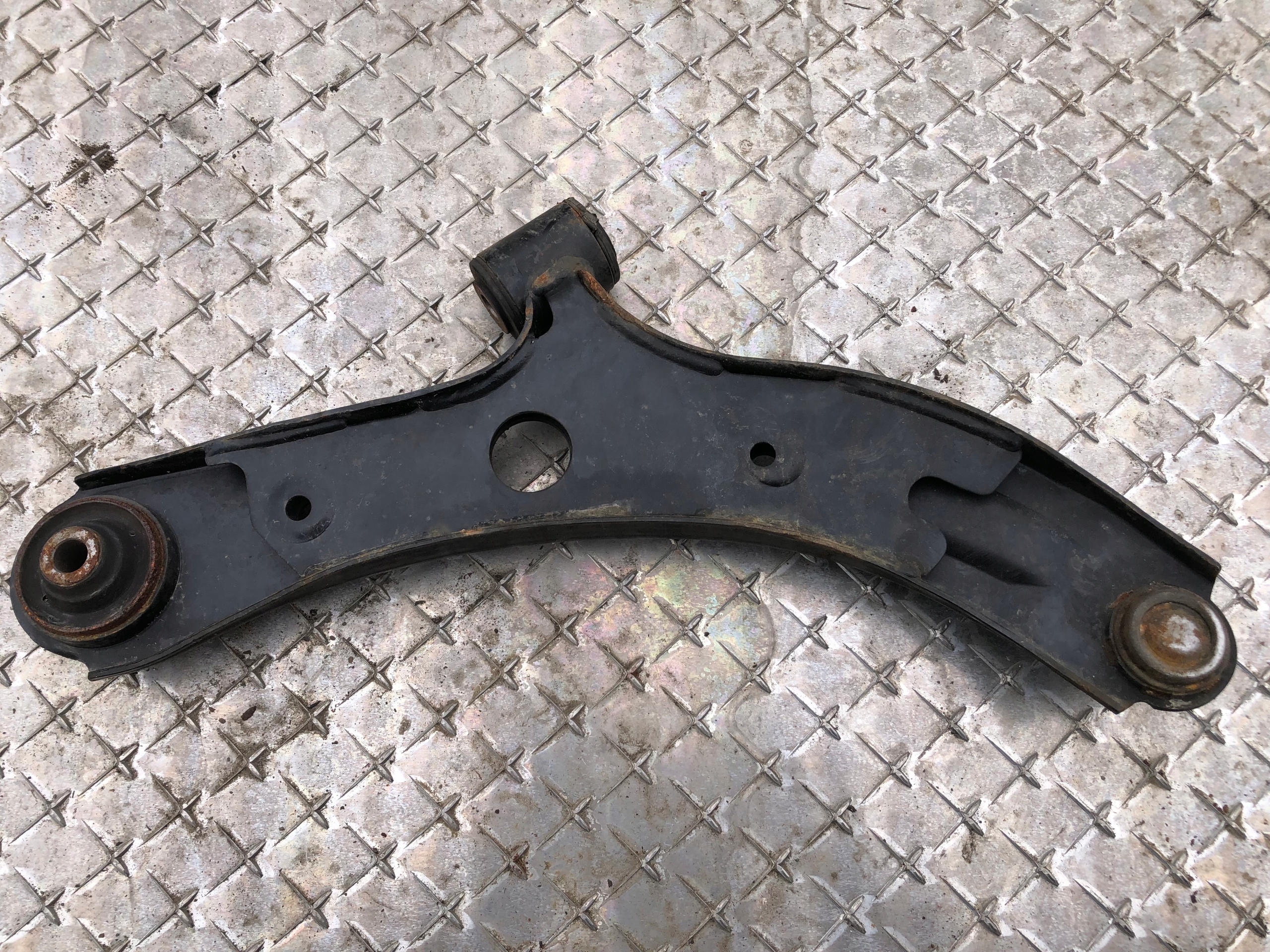 arm left front SUZUKI SWIFT MK6