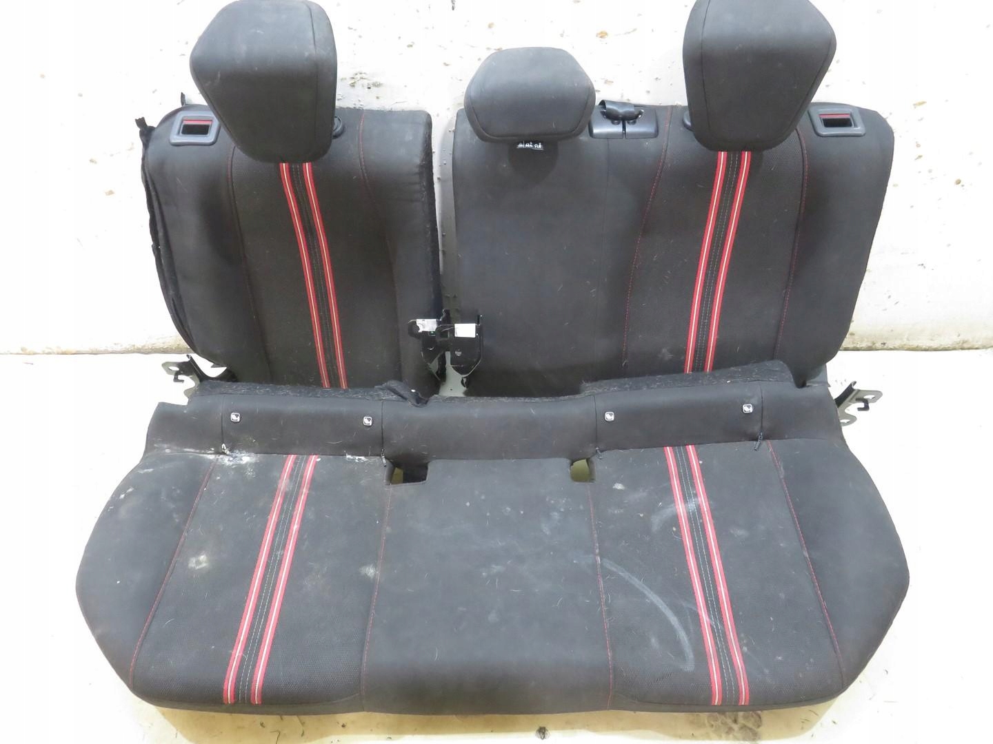 диван задний opel CORSA F 5D