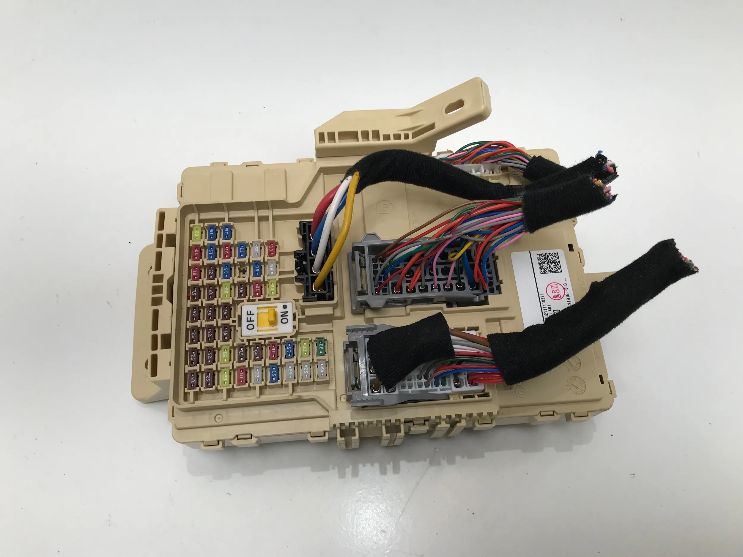 HYUNDAI KONA 2022 EV PUSZKA SKRZYNKA BEZPIECZNIKÓW