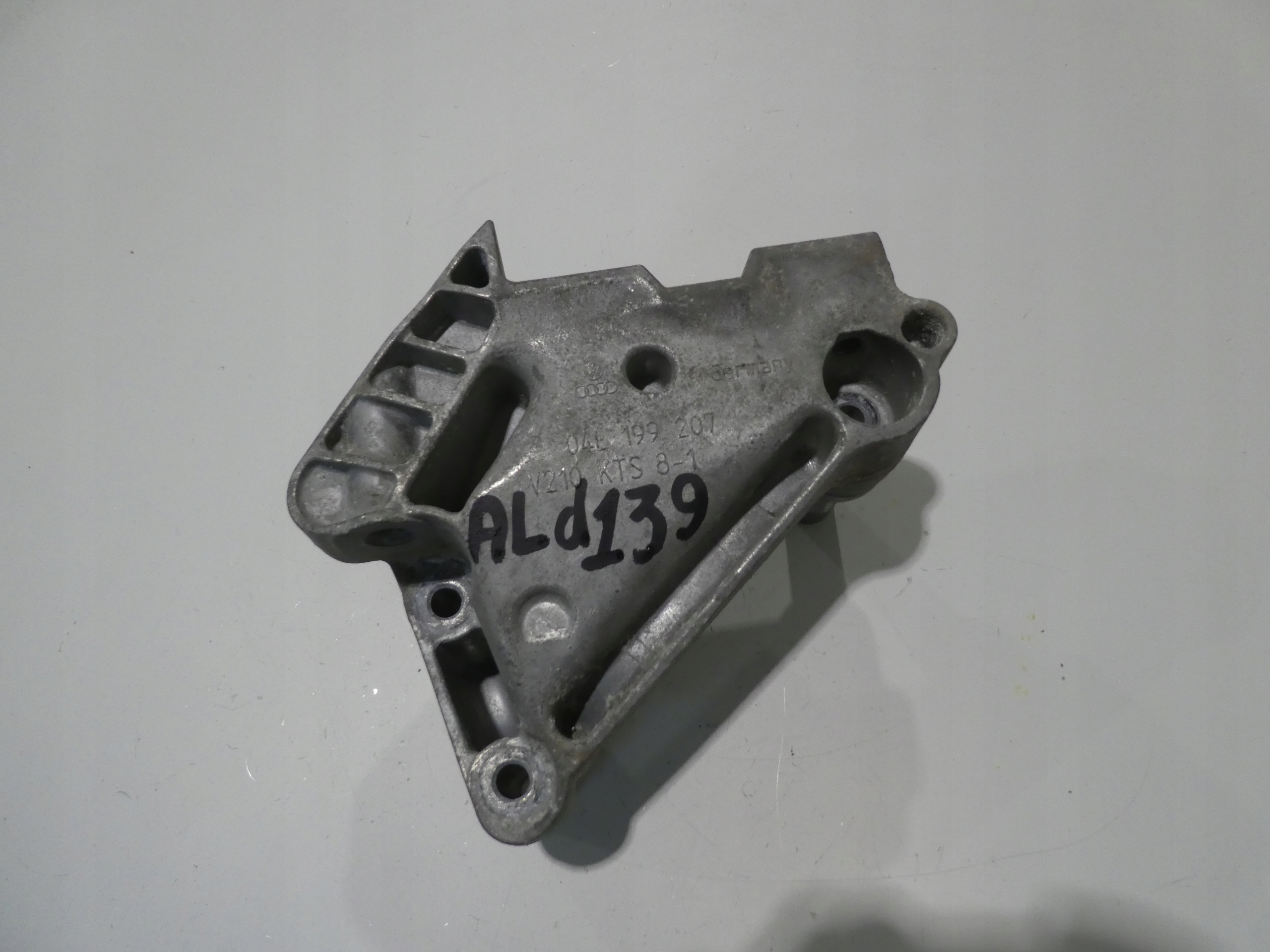 engine mount VW SEAT SKODA VW 04L199207