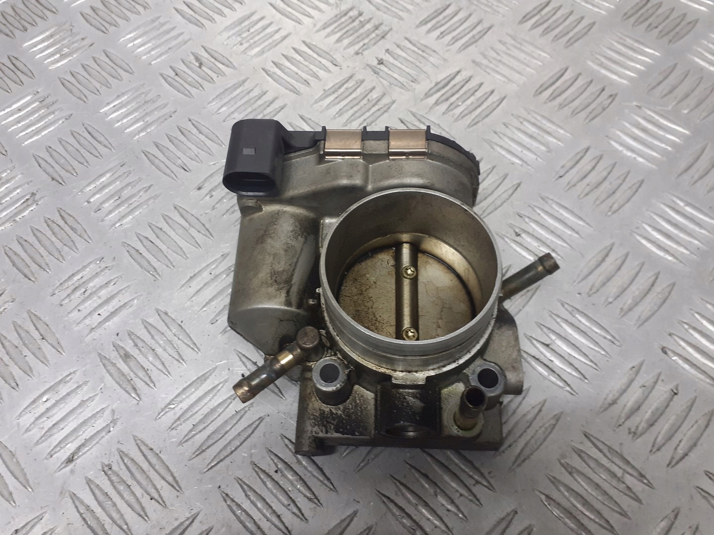 PRZEPUSTNICA AUDI A3 8L 1.8 06A133062F