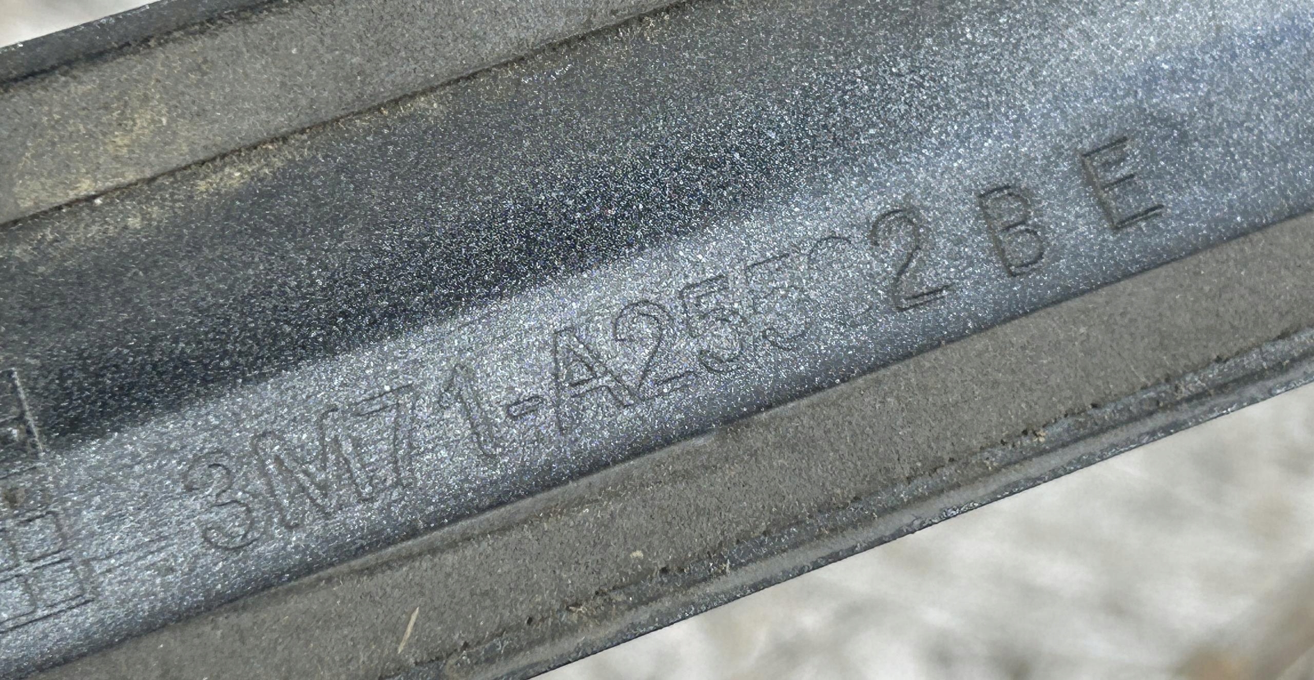 moulding door right rear part MAZDA 2 DY 02-07