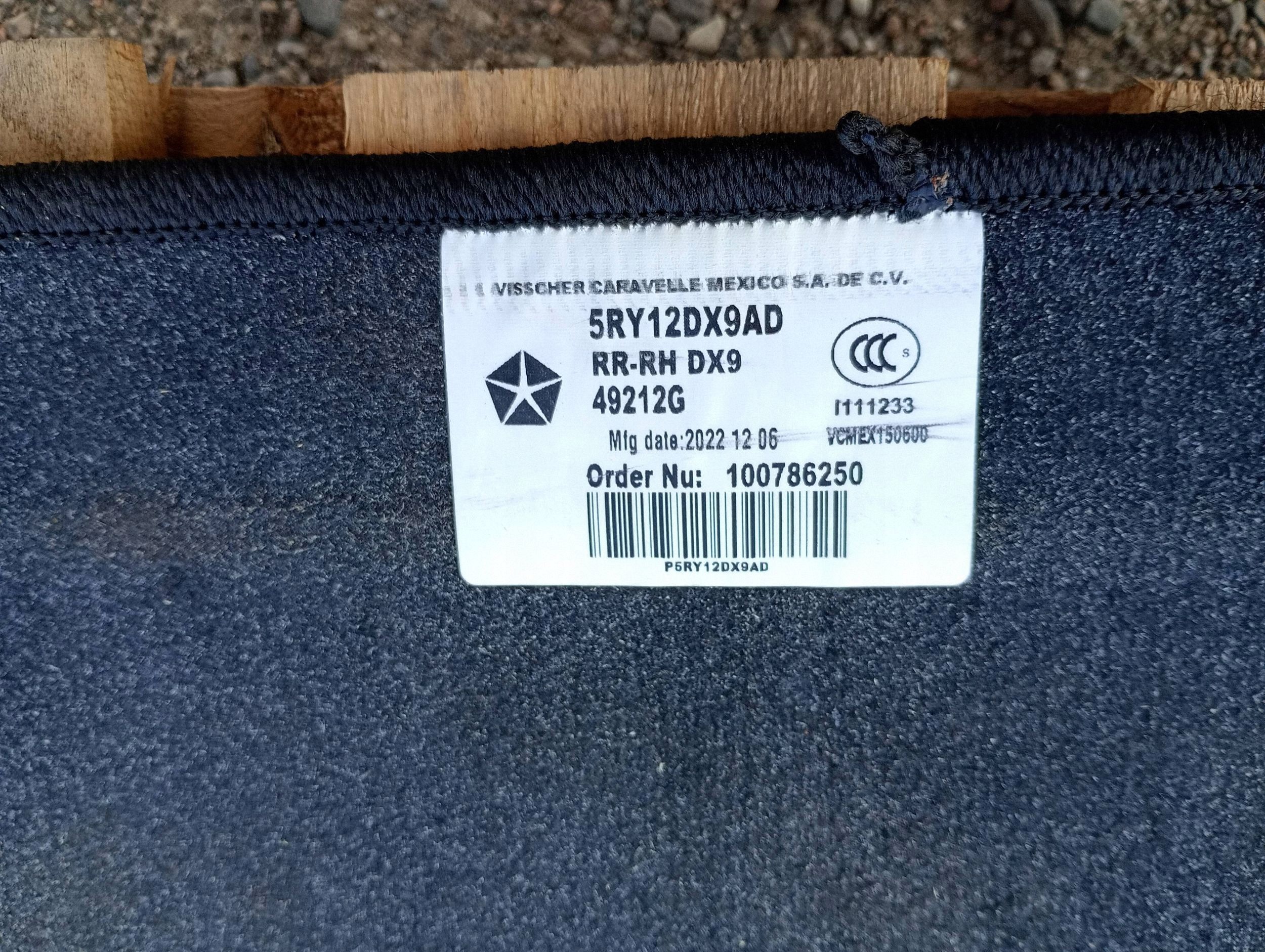 mats welurowe black, oryginalne komplet Chrysler Pacifica 2021