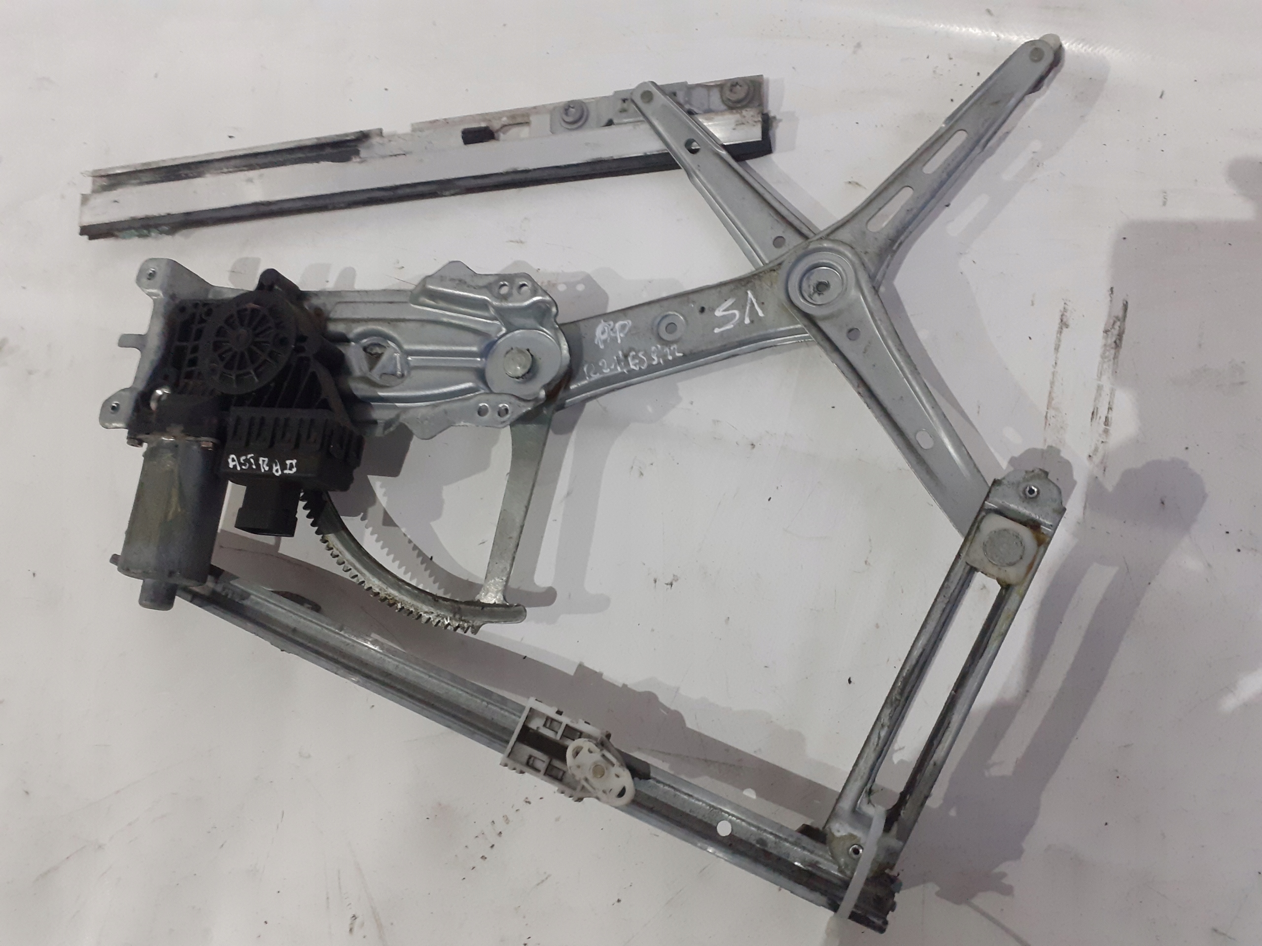 OPEL ASTRA II G window regulator right front