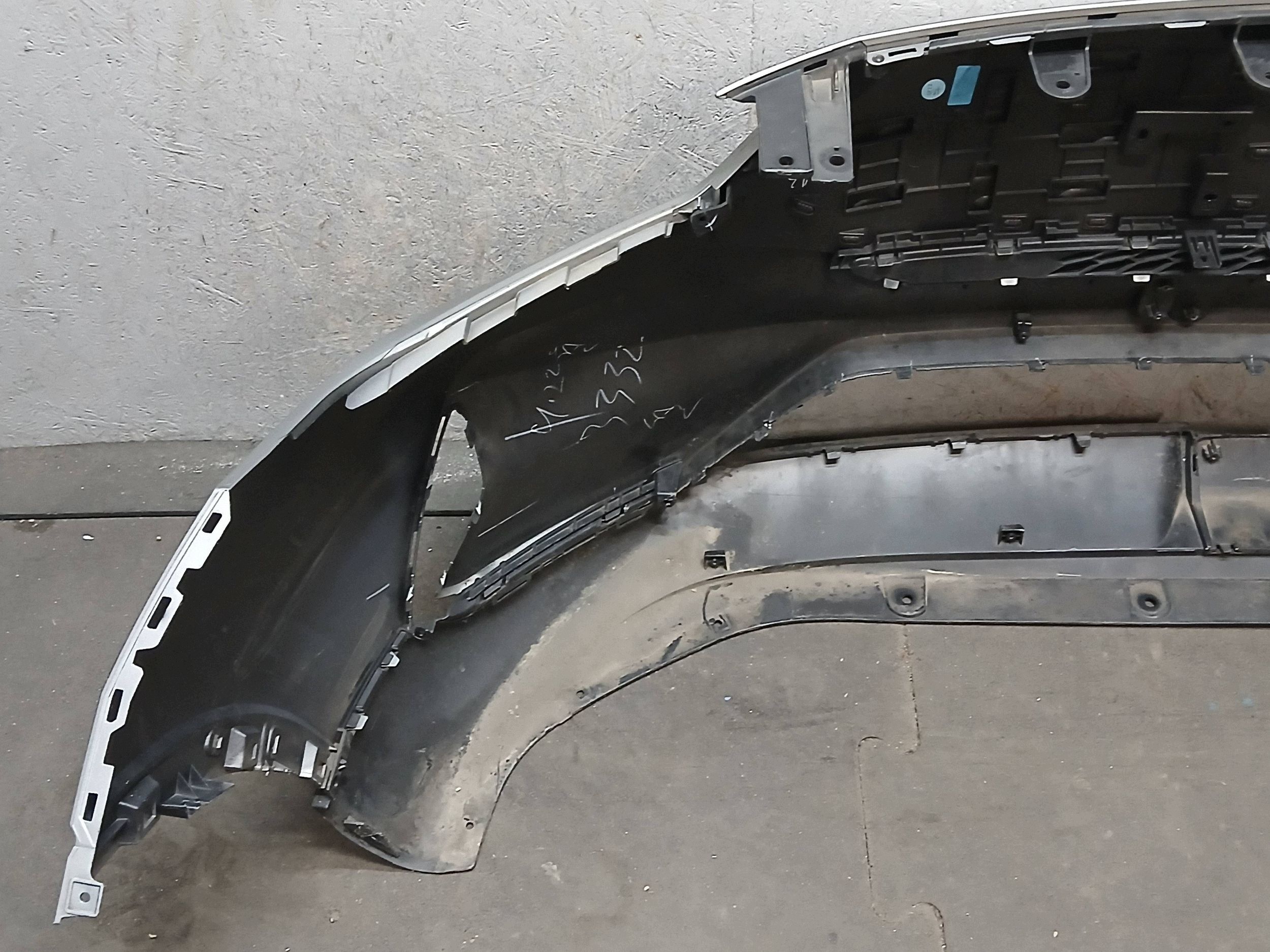bumper front MG ZS EV LIFT
