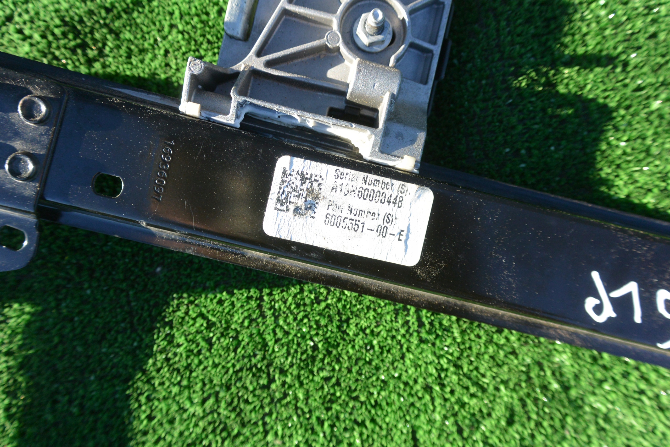 window regulator front rear part right side TESLA MODEL S 13