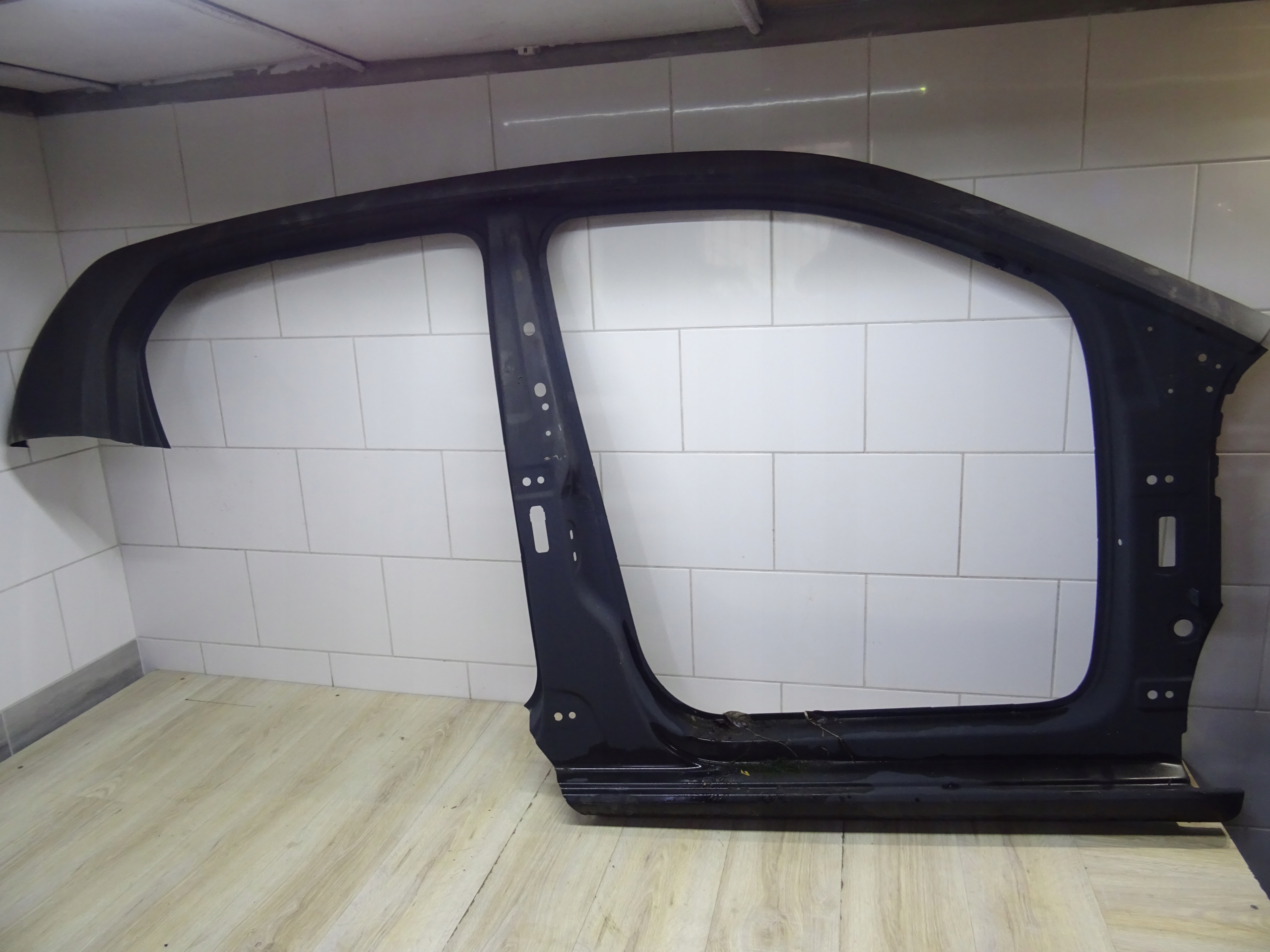 PRÓG BŁOTNIK PRAWY TYŁ POSZYCIE VW UP 1S4809604