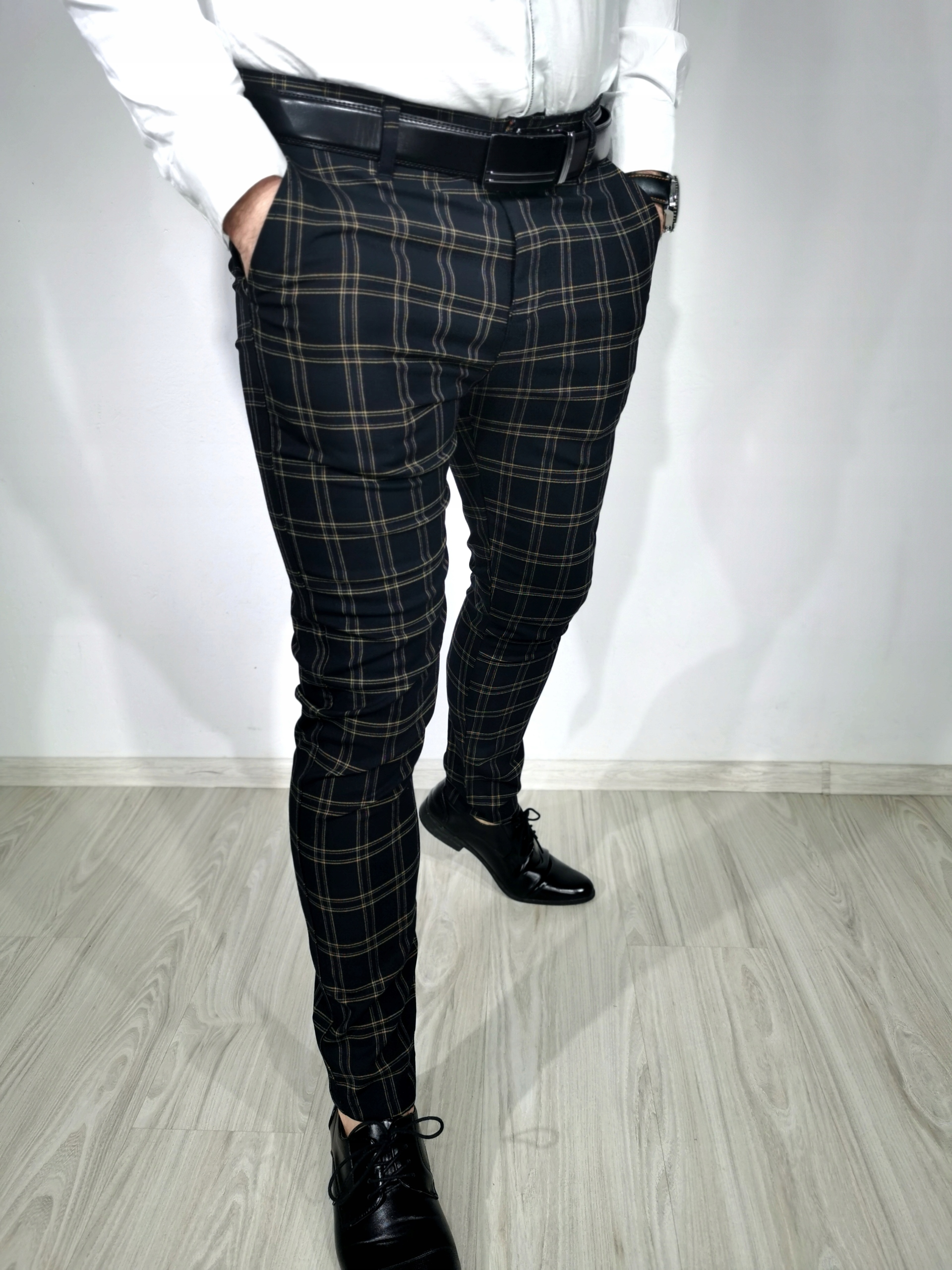 Pánské elegantní kalhoty s tmavým kostkovaným vzorem Disc3G 36