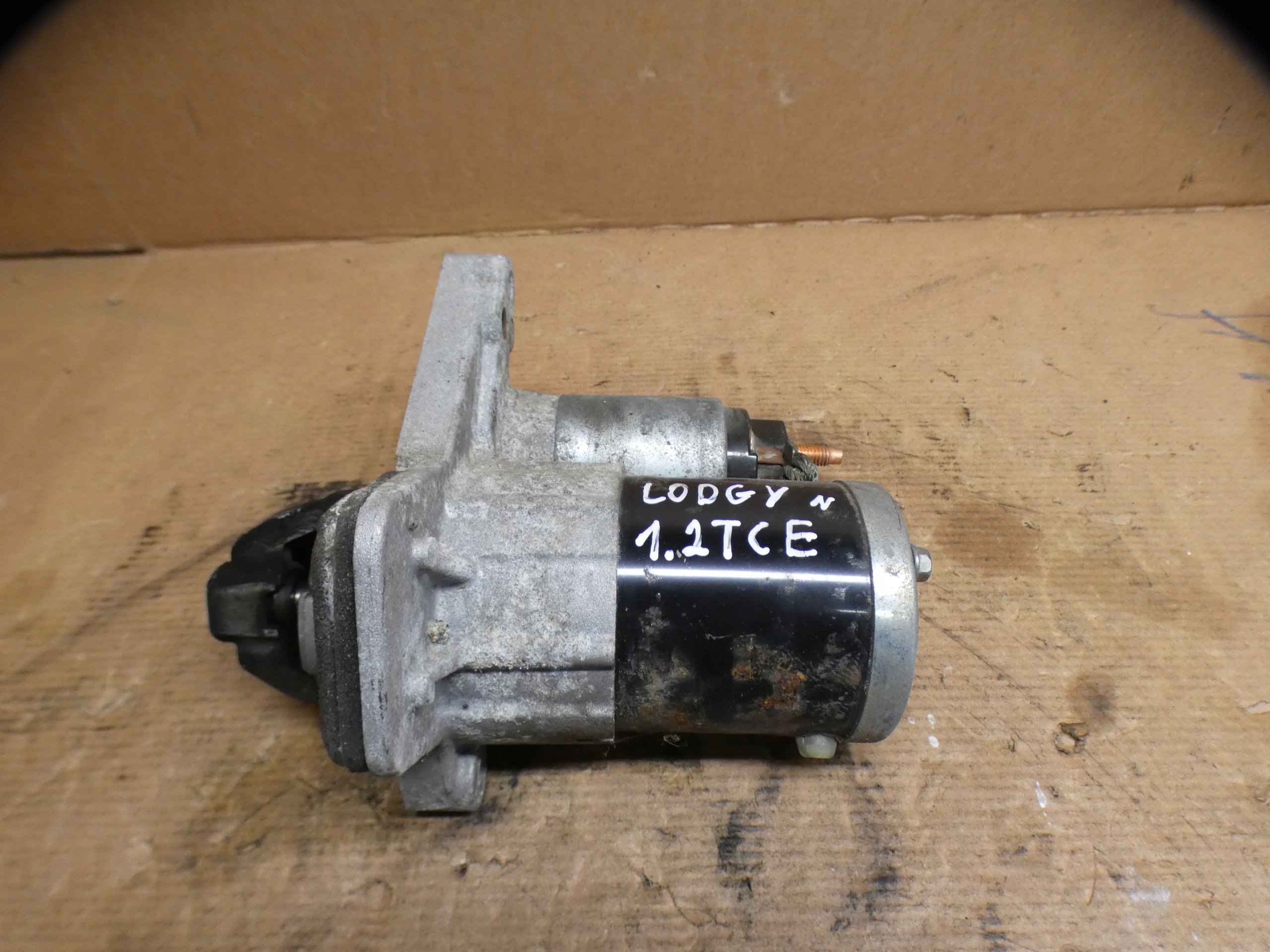 starter Dacia Logan Sandero II Renault Clio IV 233000557R