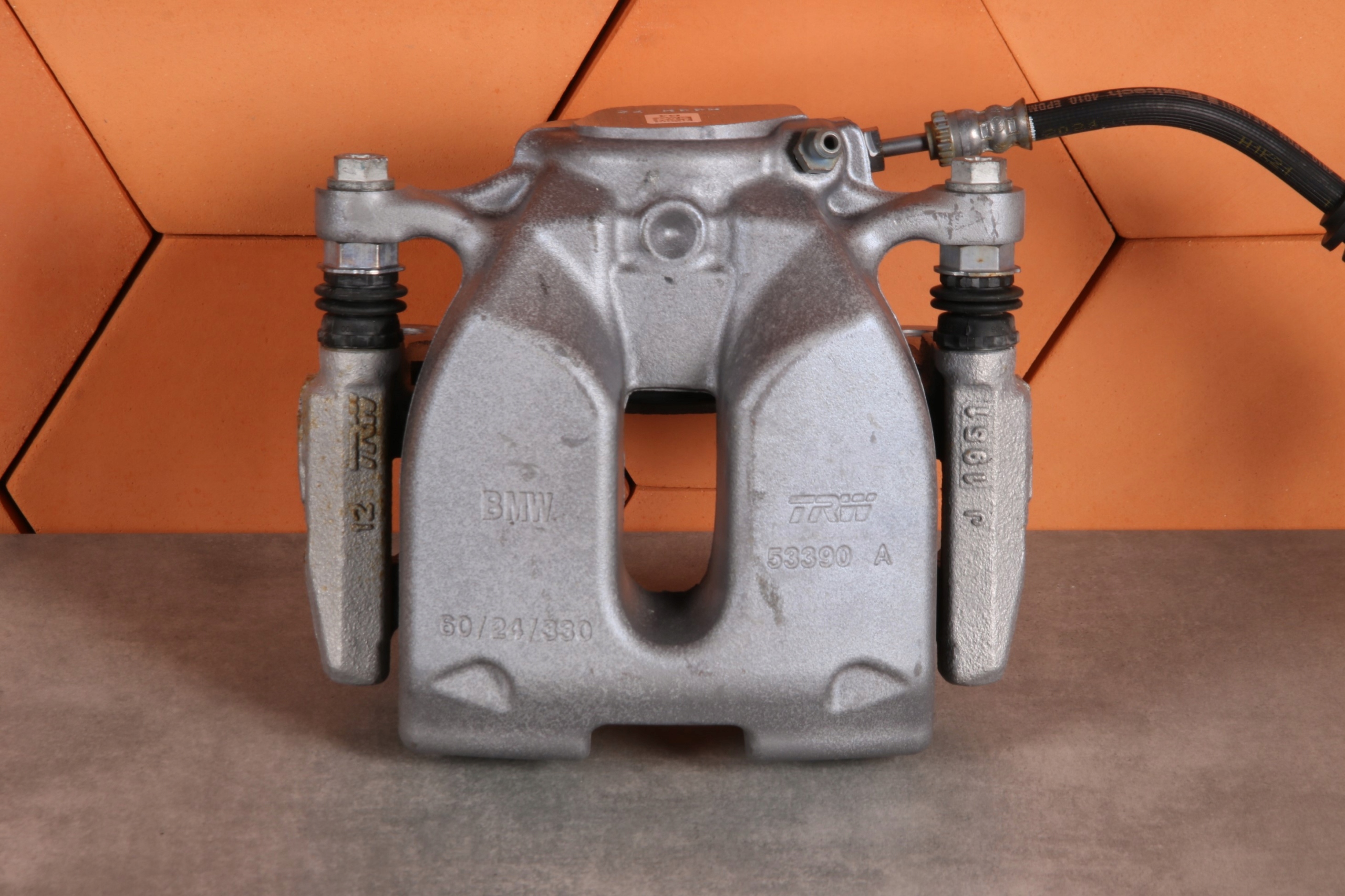BMW G30 G31 caliper brake right front front 6872800 60/24/330 31 km !!