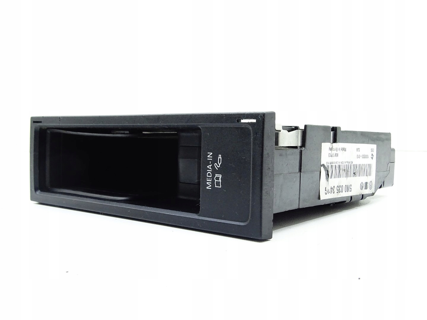 LETTORE INTERFACE MEDIA-IN IPOD VW PASSAT B7 10- 5N0035341G