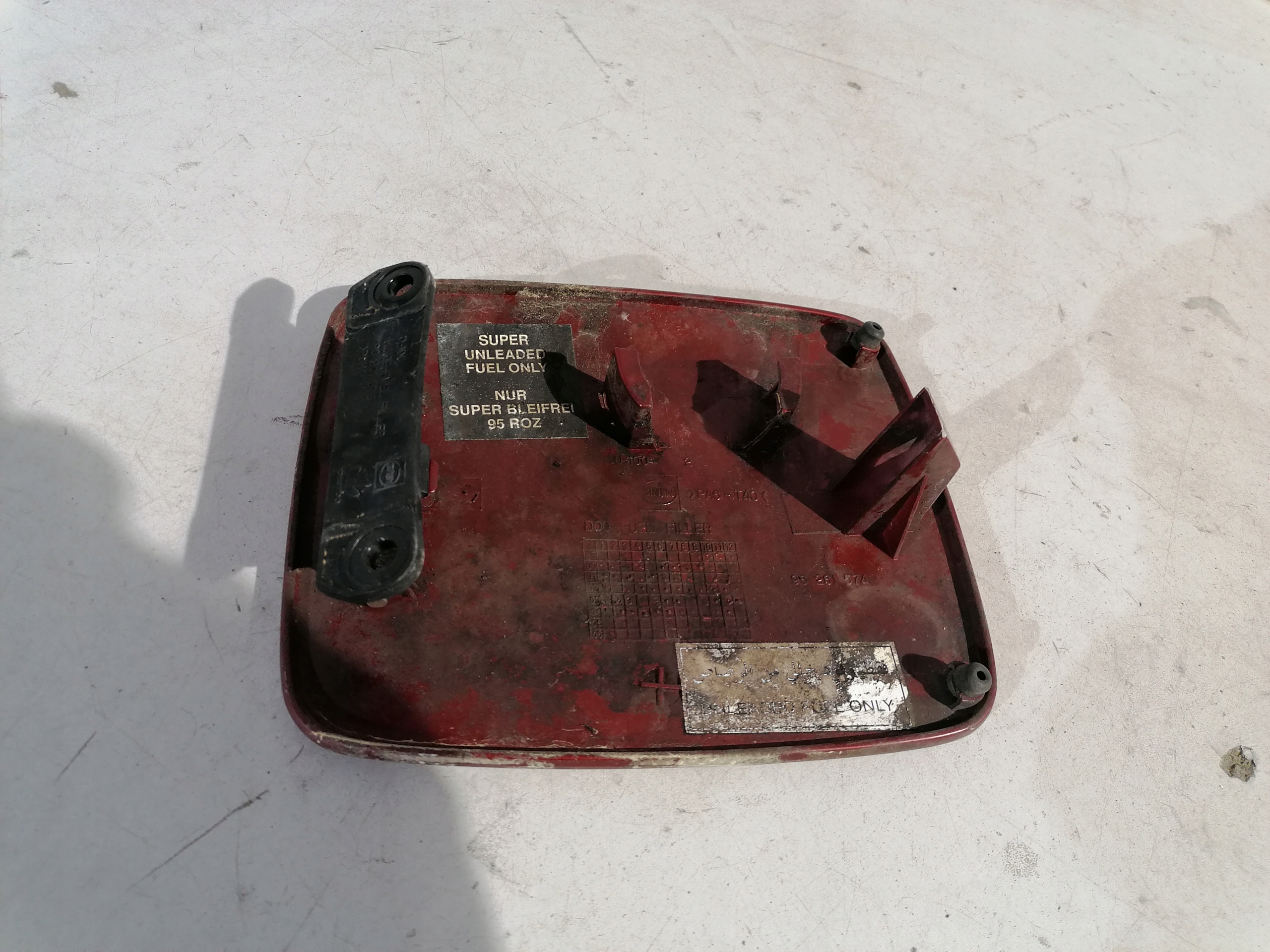 Chevrolet Rezzo Volet trappe carburant Carburant 70U