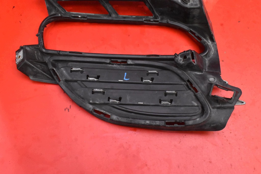 grid of a bumper left front 97050556300 PORSCHE PANAMERA 970 09-13