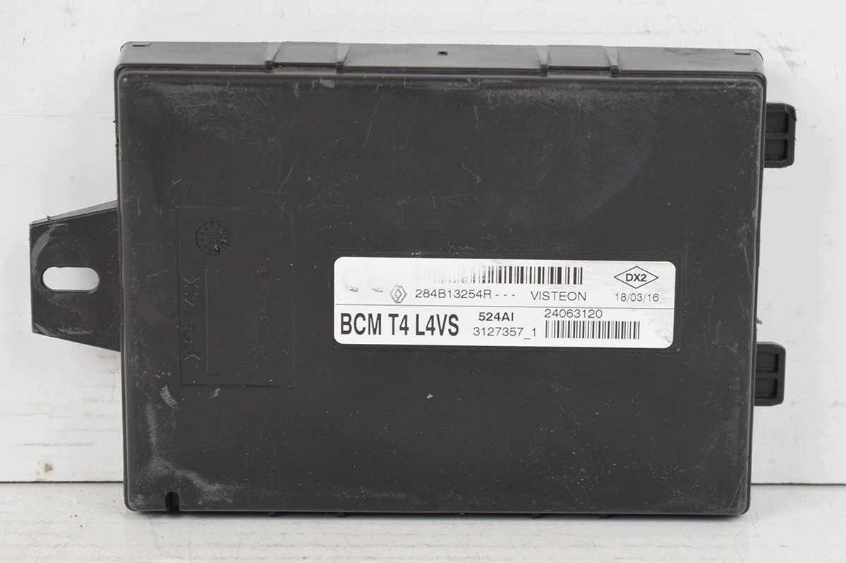 module BCM RENAULT TRAFIC VIVARO 284B13254R