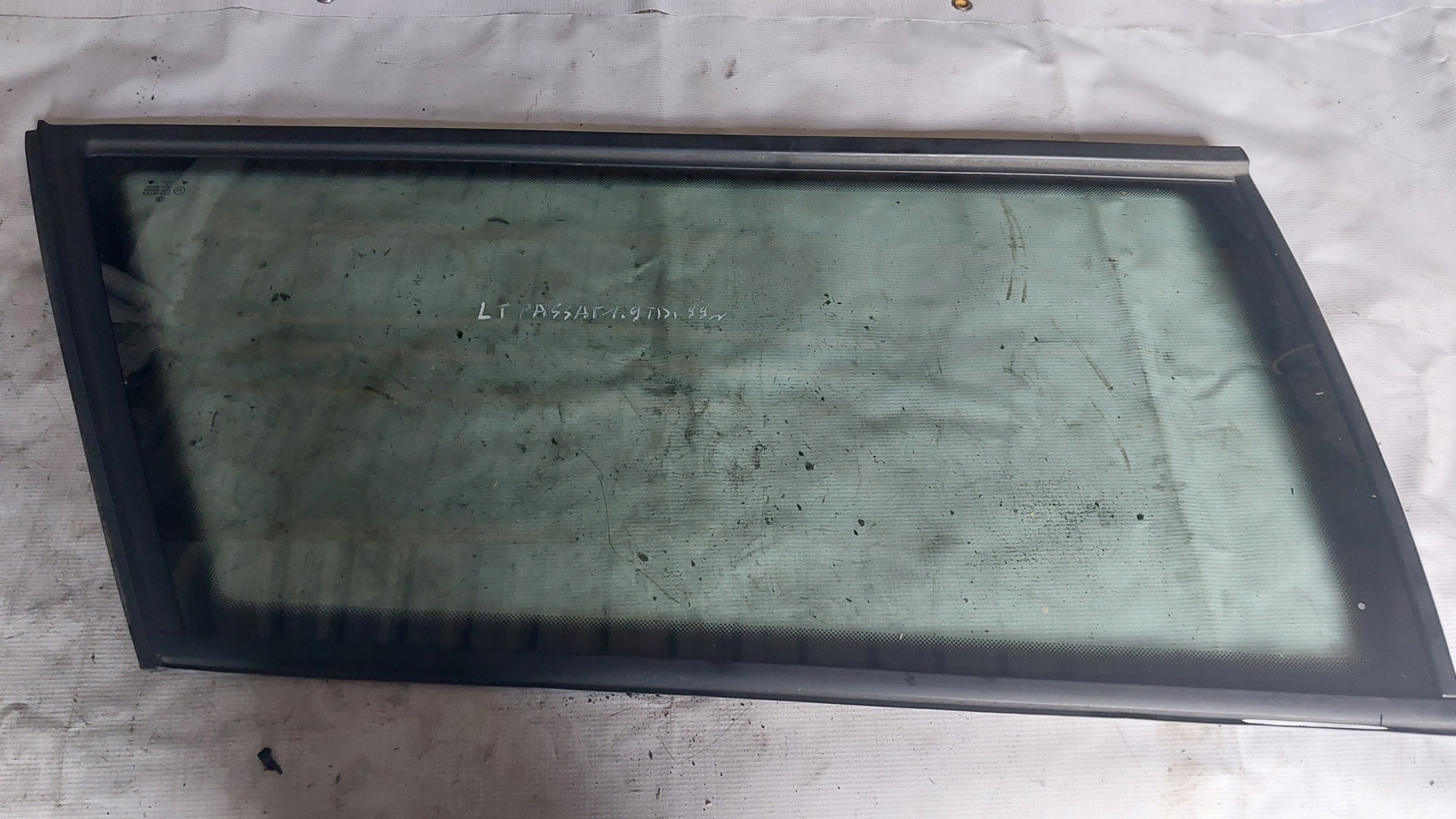 window bodywork rear part left VW PASSAT B5 KOMBI 96-05 R.